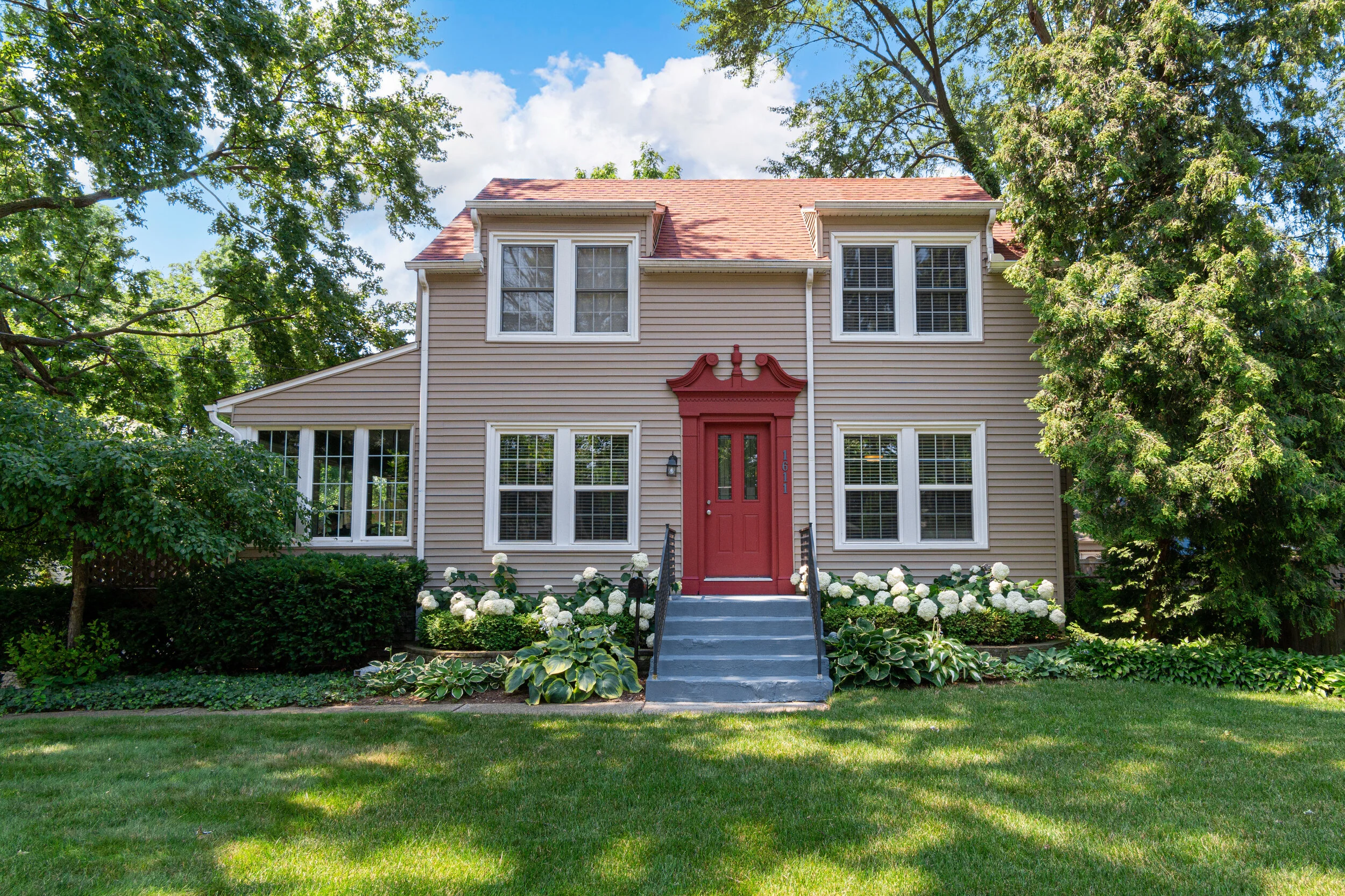 Exteriors (2 of 16) - Copy.jpg