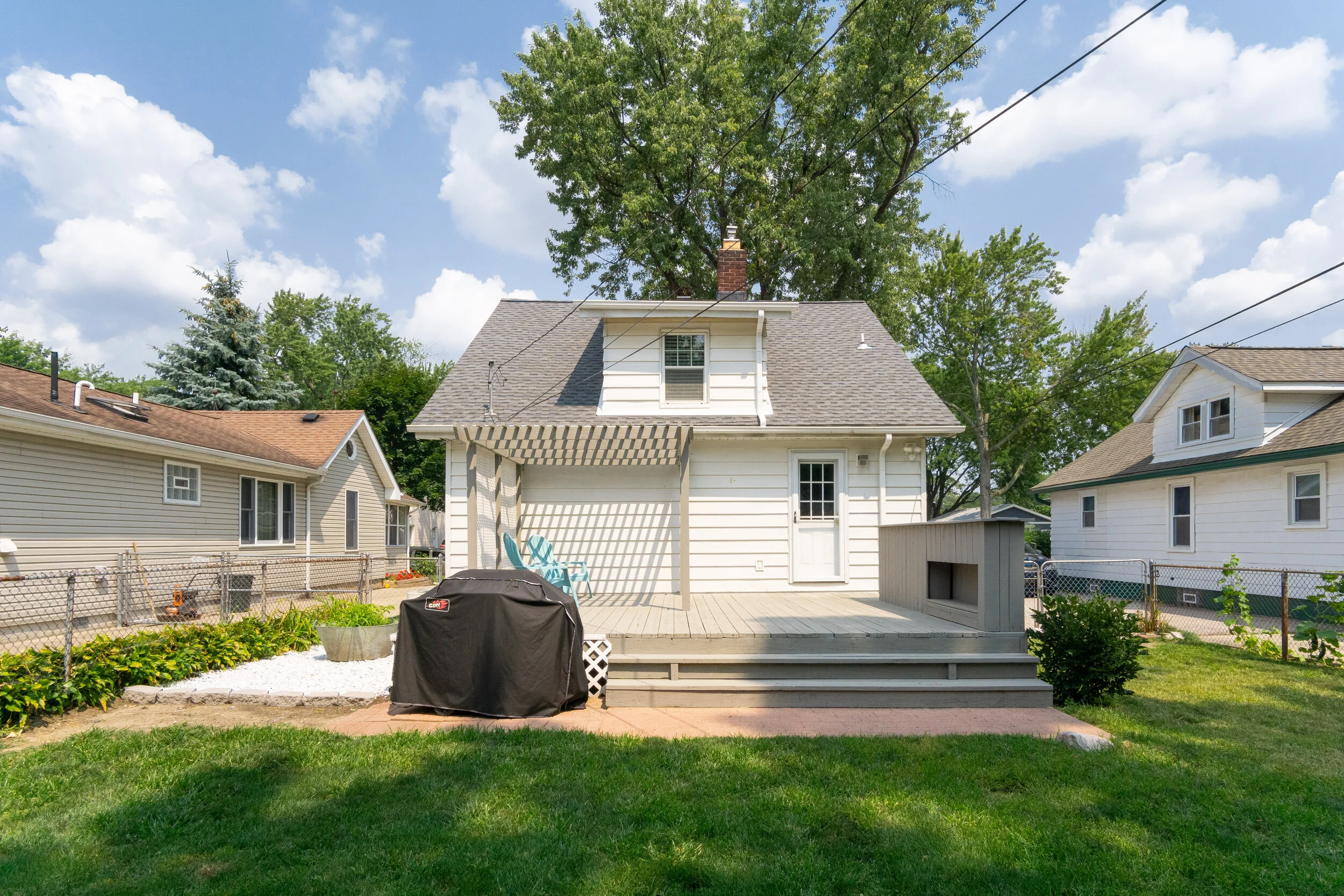 Exteriors (6 of 12).jpg