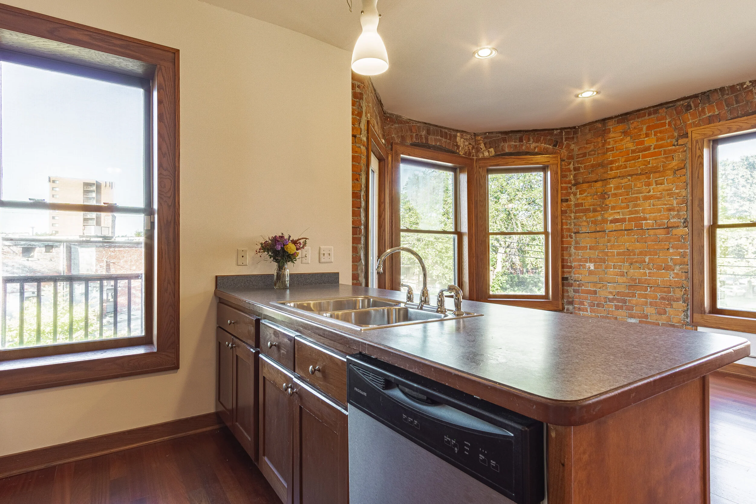 Interiors (9 of 28).jpg