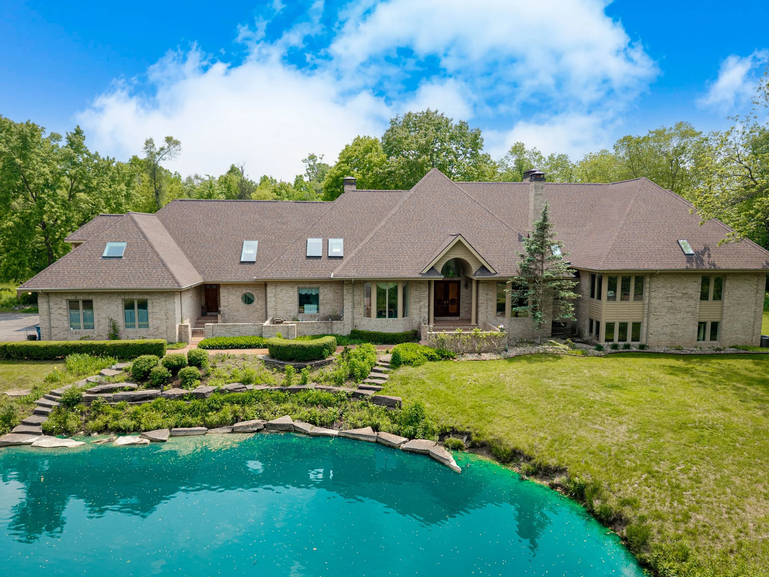 Exteriors (6 of 23).jpg