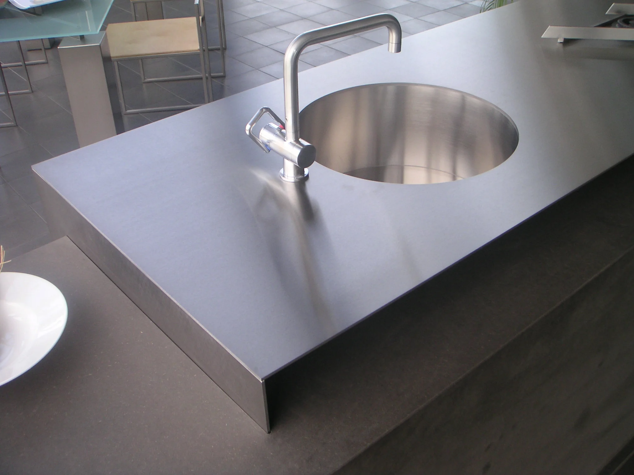Round sink