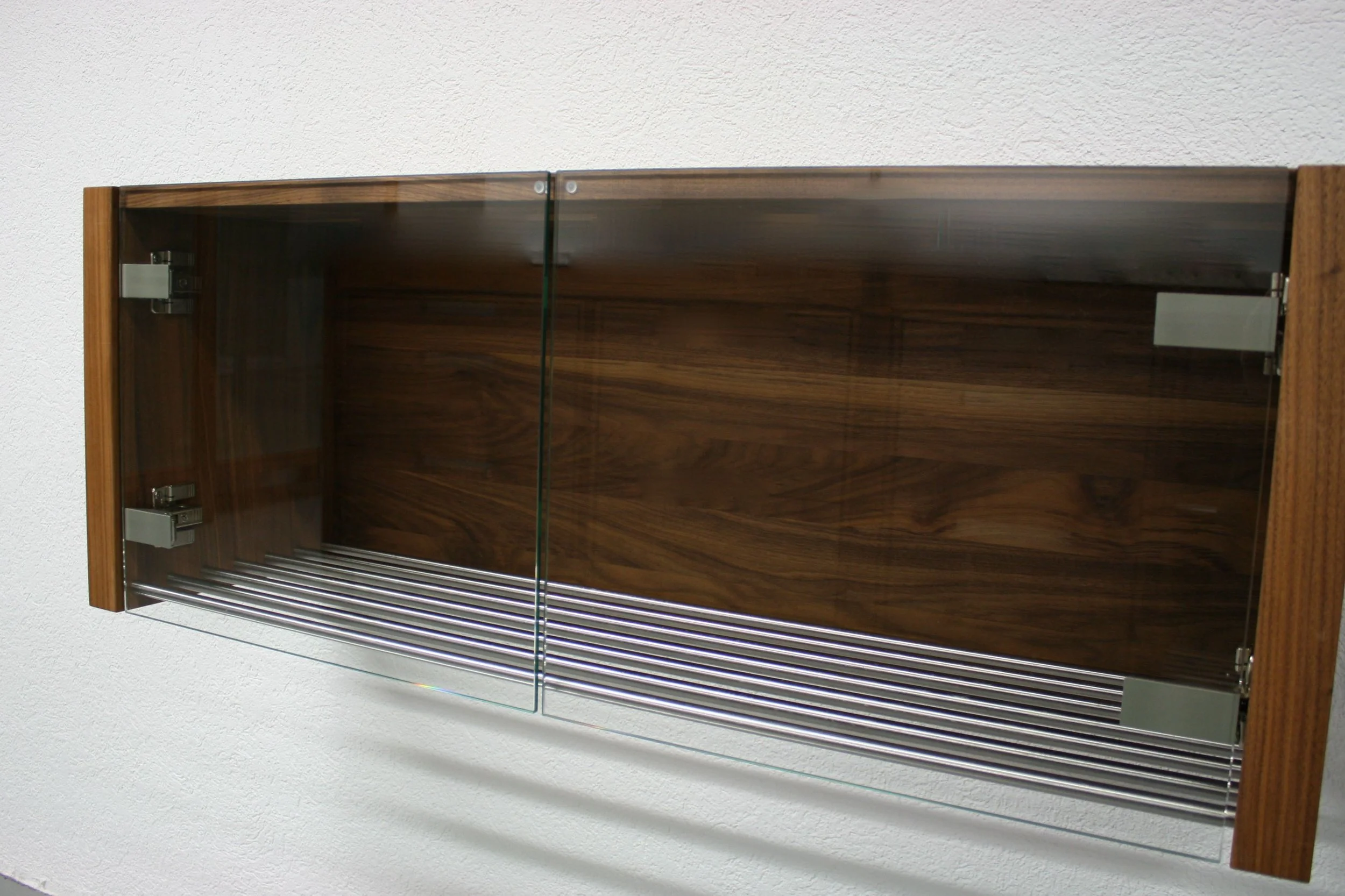 wall cabinets 