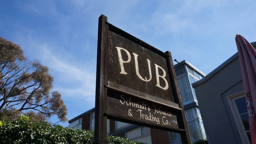 Mel's Favorite Things: Schmidt's Pub (Albany)