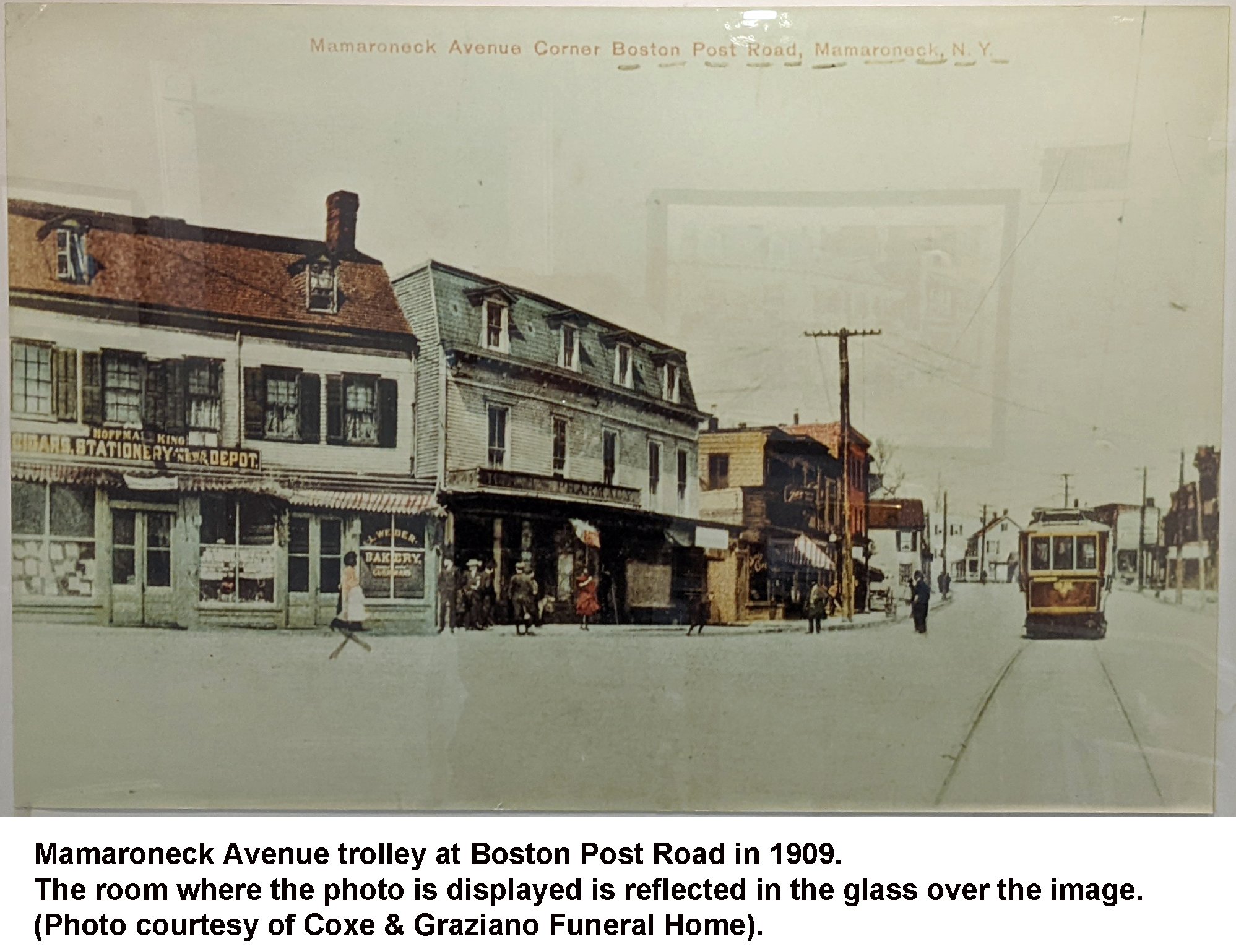 Mamaroneck Avenue trolley 1909 48px.jpg