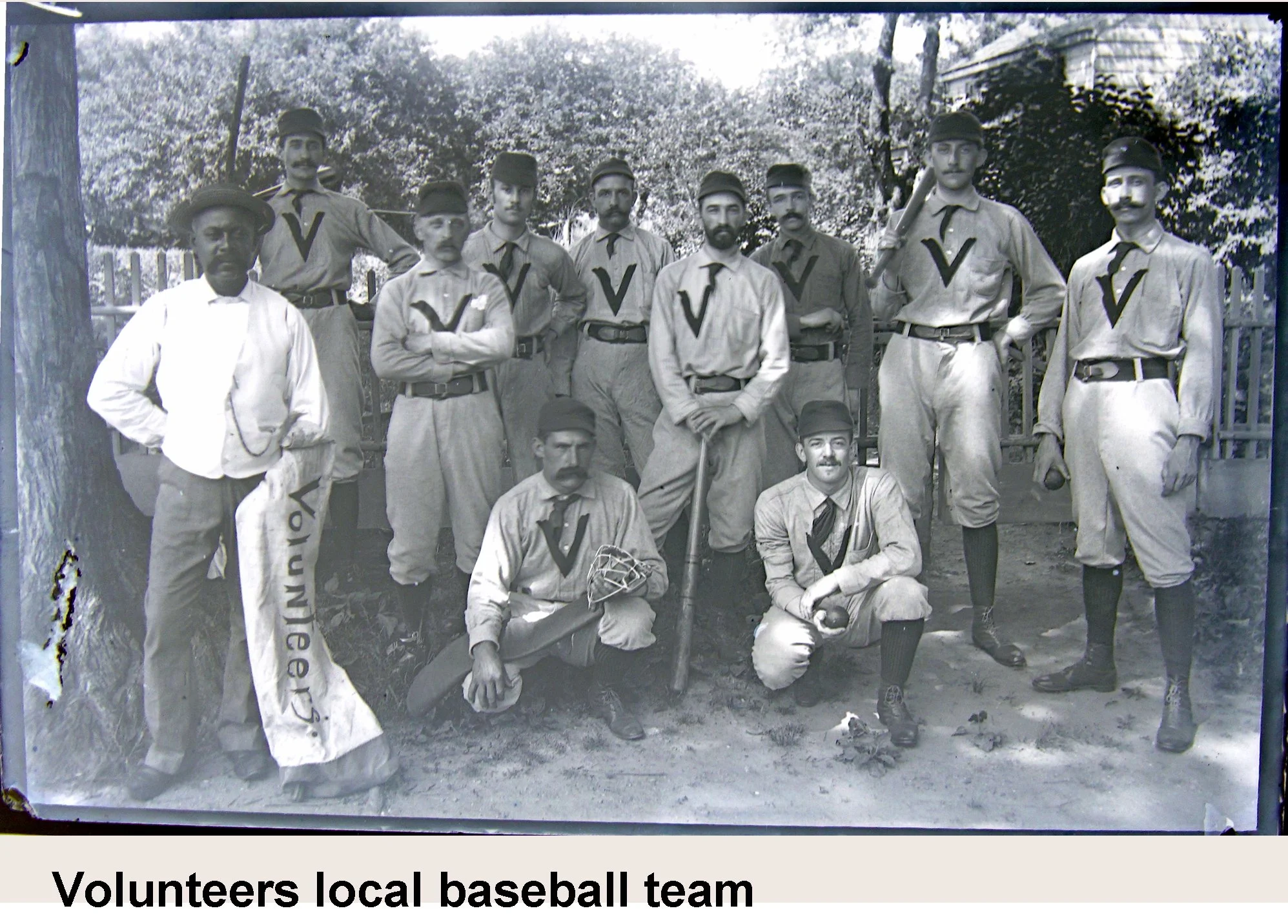 Volunteers local baseball team