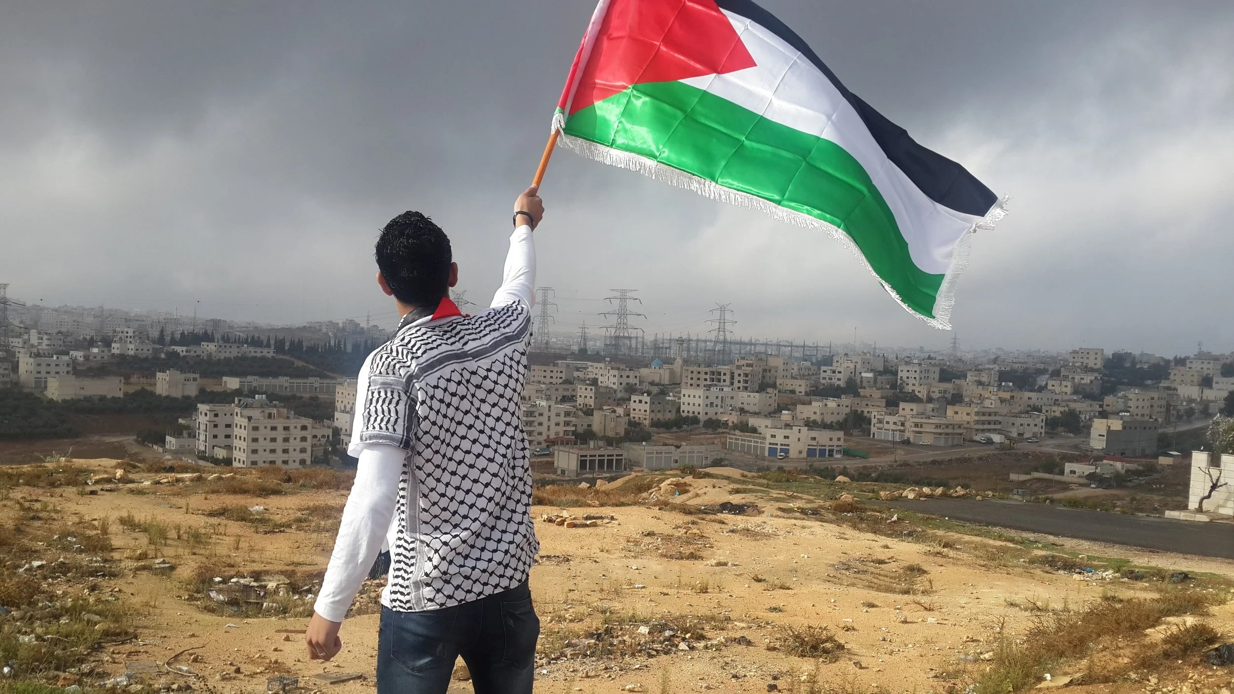 La solicitud de investigación contra exacciones militares israelíes procede en todos los territorios palestinos