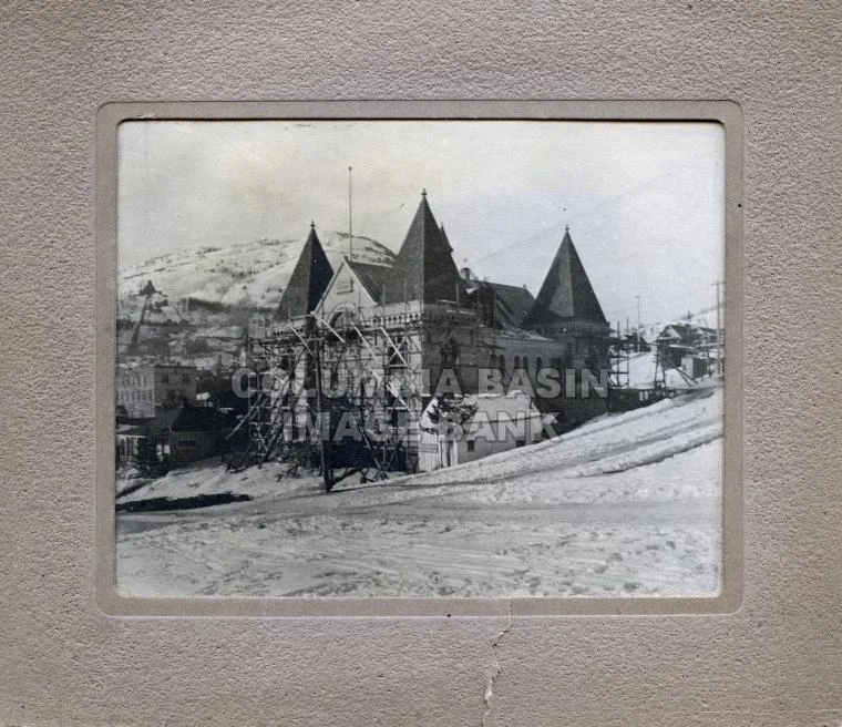 2276.0015 Rossland Court House under construction c.1900