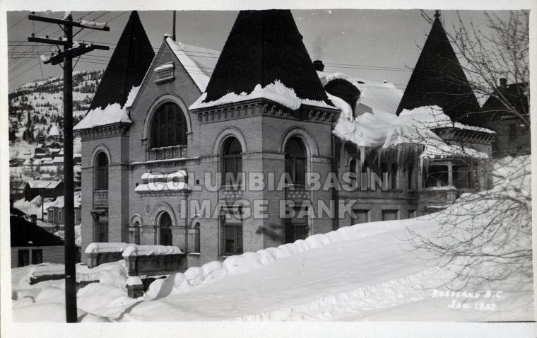 2276.0007 Rossland Court House in the winter 1932