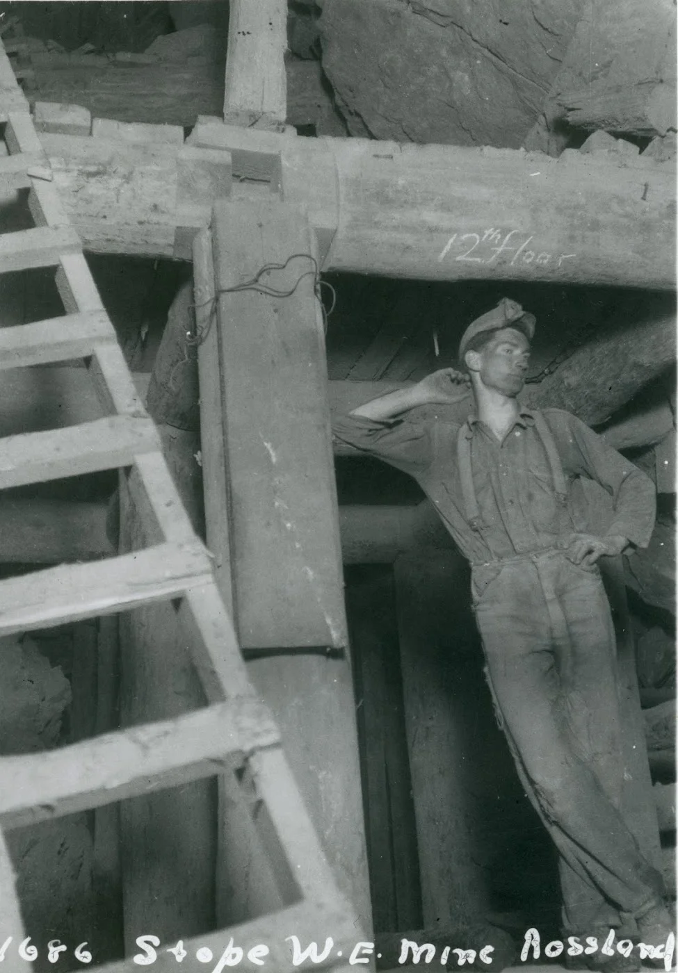 Photo 2304.0134: Miner in the LeRoi Mine, at stope #1686.