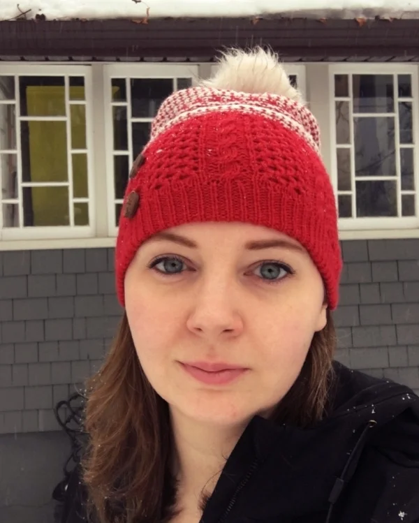 Joelle Hodgins Museum Director Joelle Hodgins arrived in Rossland in November 2014 from Whitehorse, Yukon where she grew up. Joelle has a bachelor’s degree in World & Comparative History and a diploma in Cultural Resource Management – both from the University of Victoria. She has been on the 2015 Heritage BC Conference Committee, 2012-15; 2017-19 Young Canada Works Peer Review Committees, 2013 Yukon Museums Standards Development Committee, and 2013 Canadian Museums Association Conference Host Committee. She is a current member of the BC Museums Association Council and co-chairs the BCMA Advocacy Committee. Joelle is also a member of the Trail/Rossland Smokettes Women's Hockey team and Vice-President of the Rossland Mountain Film Festival society.