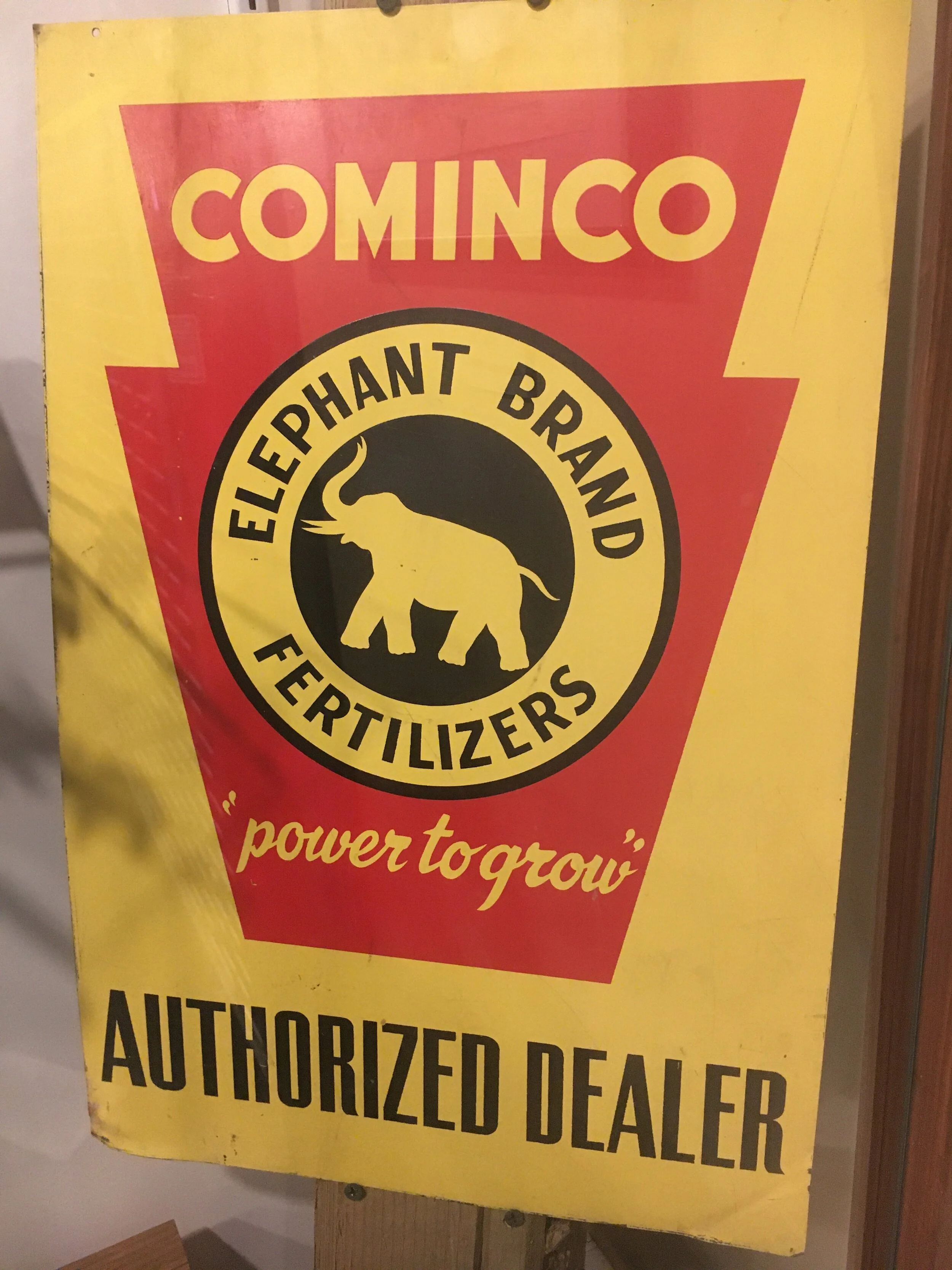 COMINCO Elephant Brand Fertilizer Authorized Dealer Sign.jpg