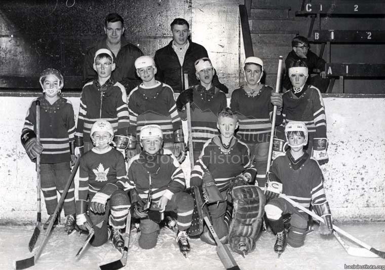 2285.0037: Rossland Pee Wee "Maple Leafs" Hockey Team