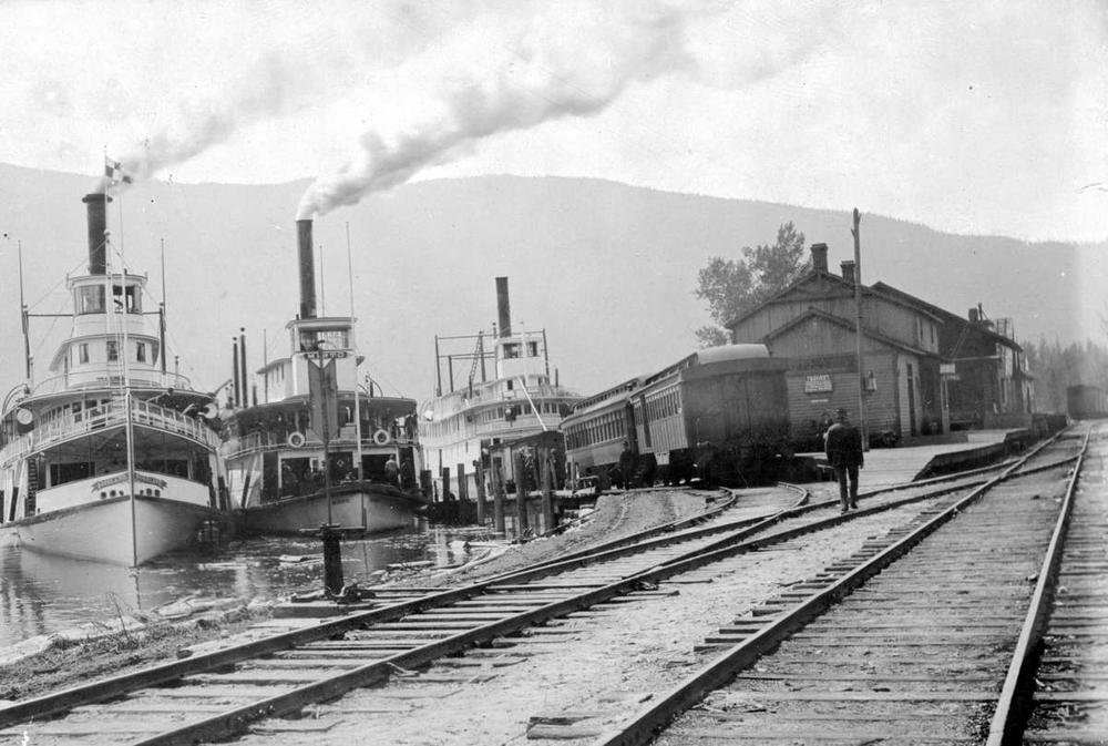   Rossland, Minto,  and    Kootenay  at Nakusp, circa 1905.  Image D-05357: Courtesy of BC Archives. 