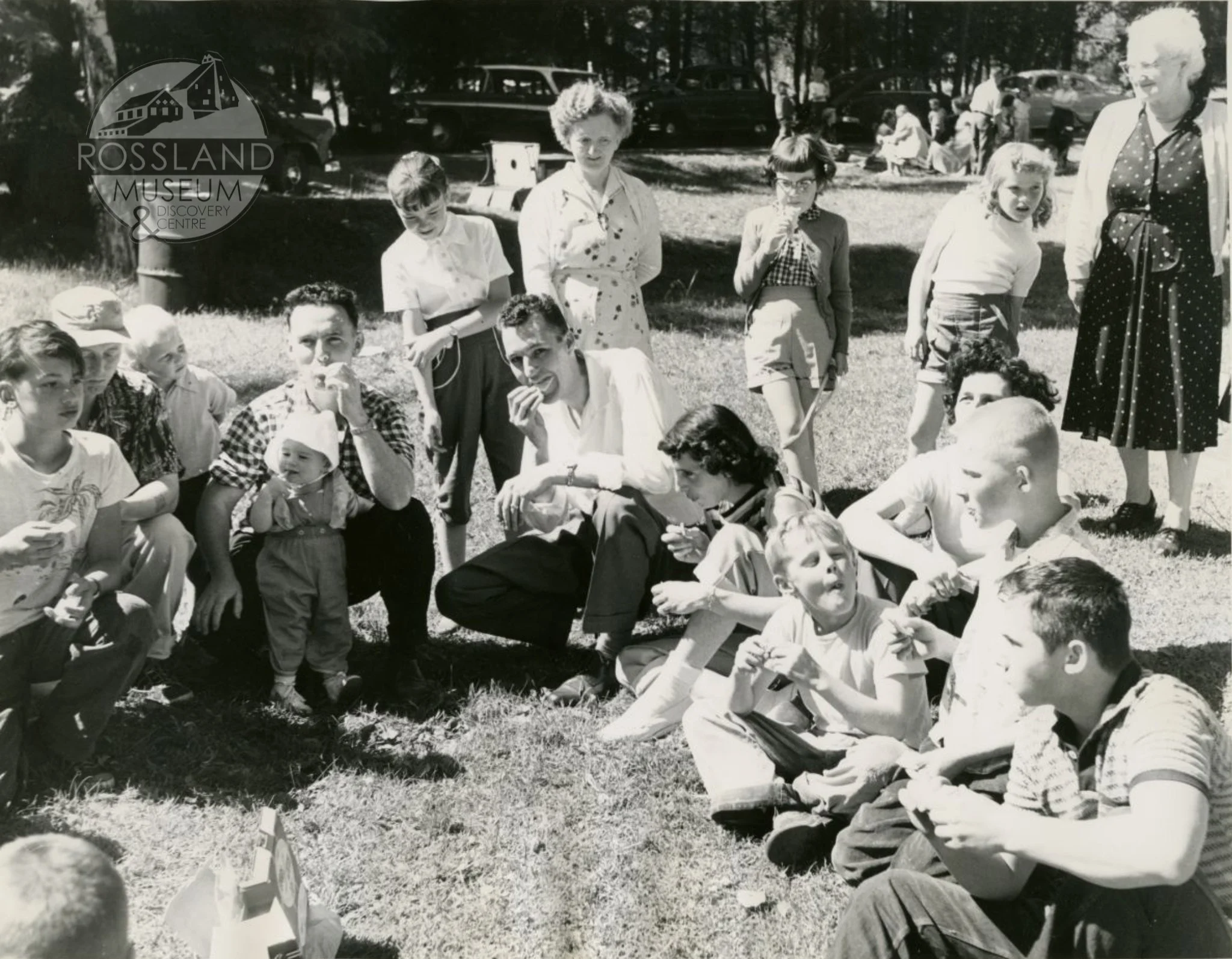 Heritage Week 2025 is all about how people entertained themselves back in the day, and this cracker-eating contest at the Odd Fellows Picnic in King George Park (Paterson) is a perfect example!

Even in the 1950s, we had some unusual hobbies and comp