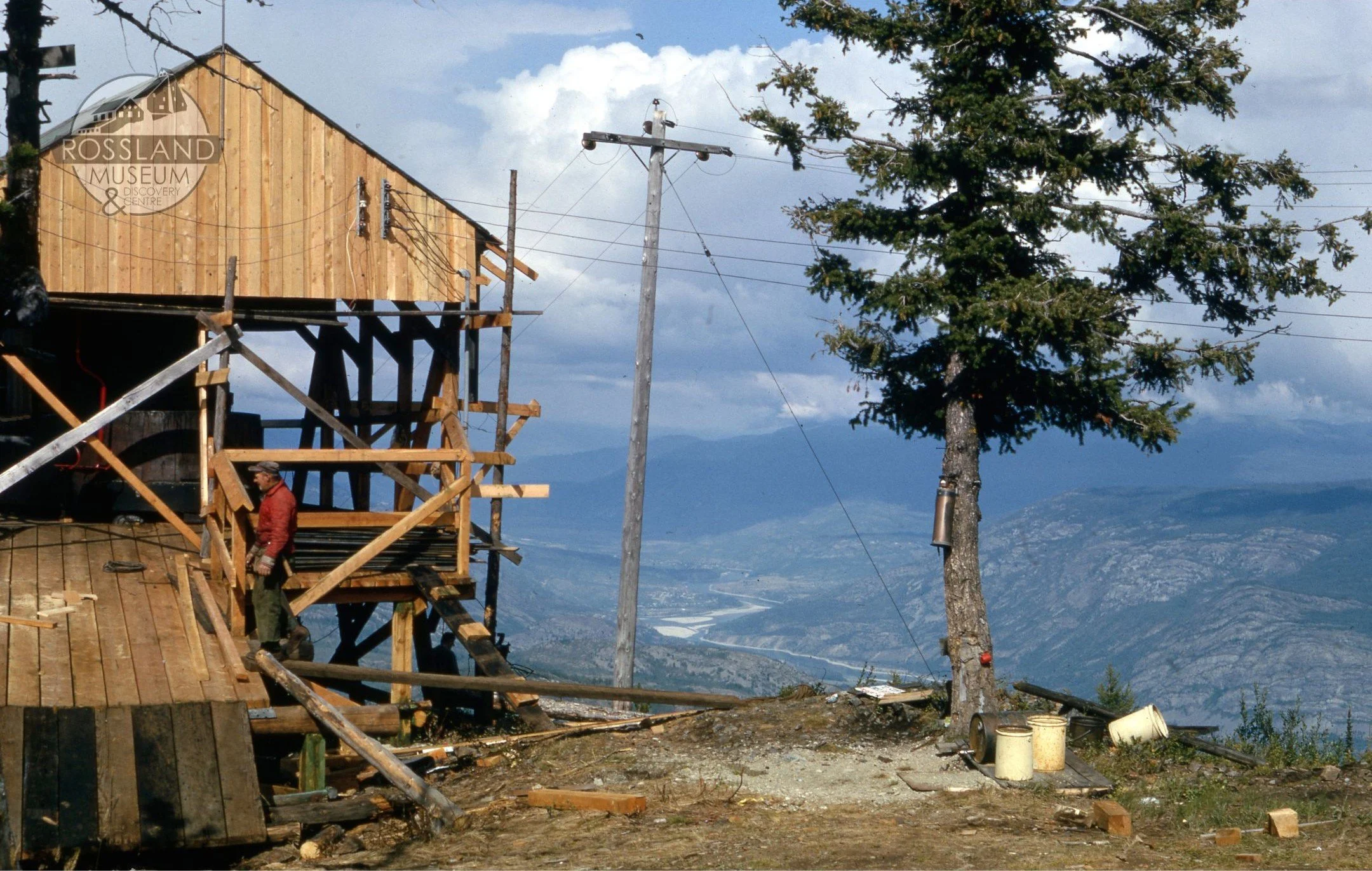  A2021.018.049: Rebuilding the top tower of the Red Chair, September 1964 