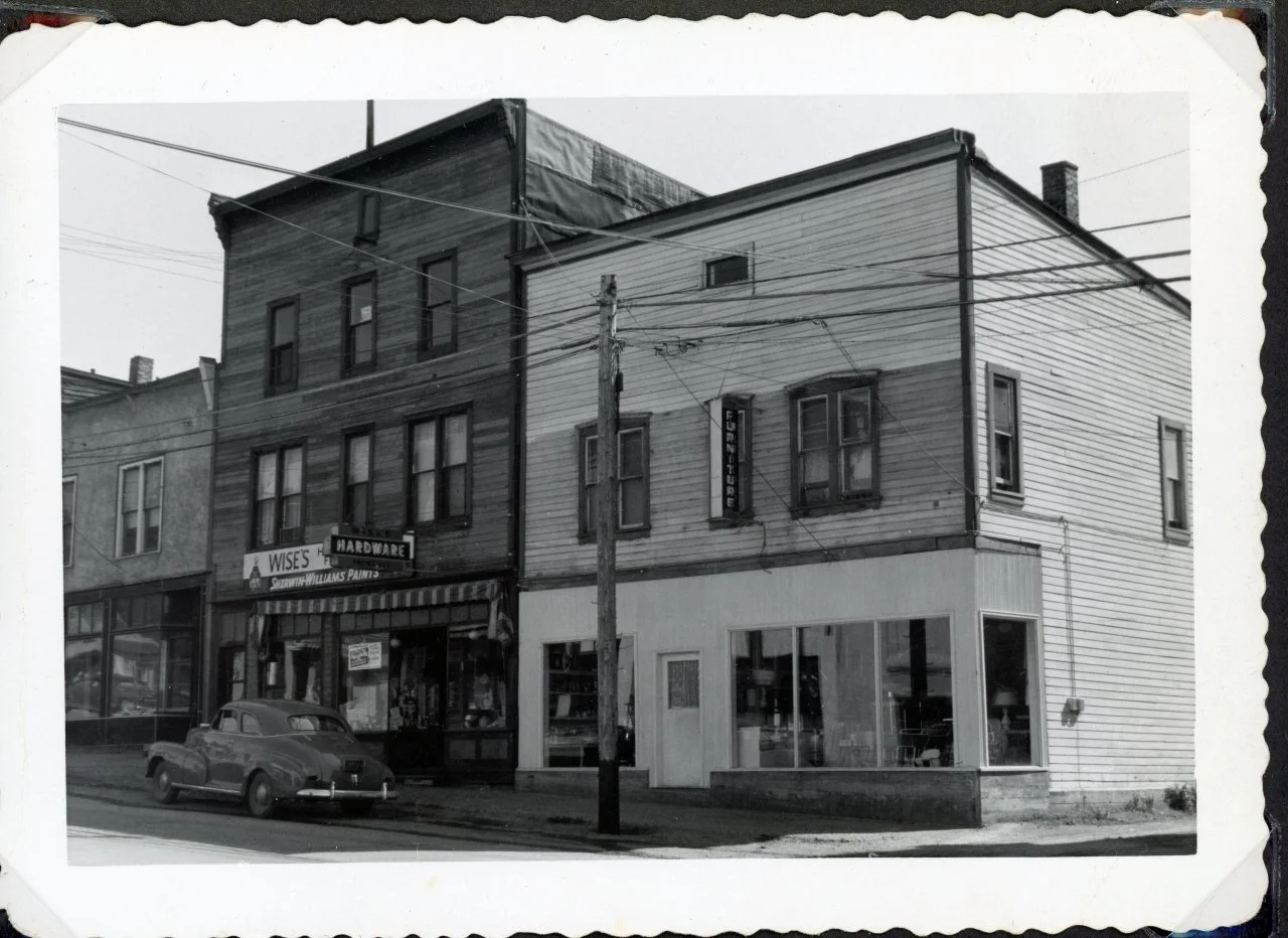 Wise's-Hardware-1950s.jpg