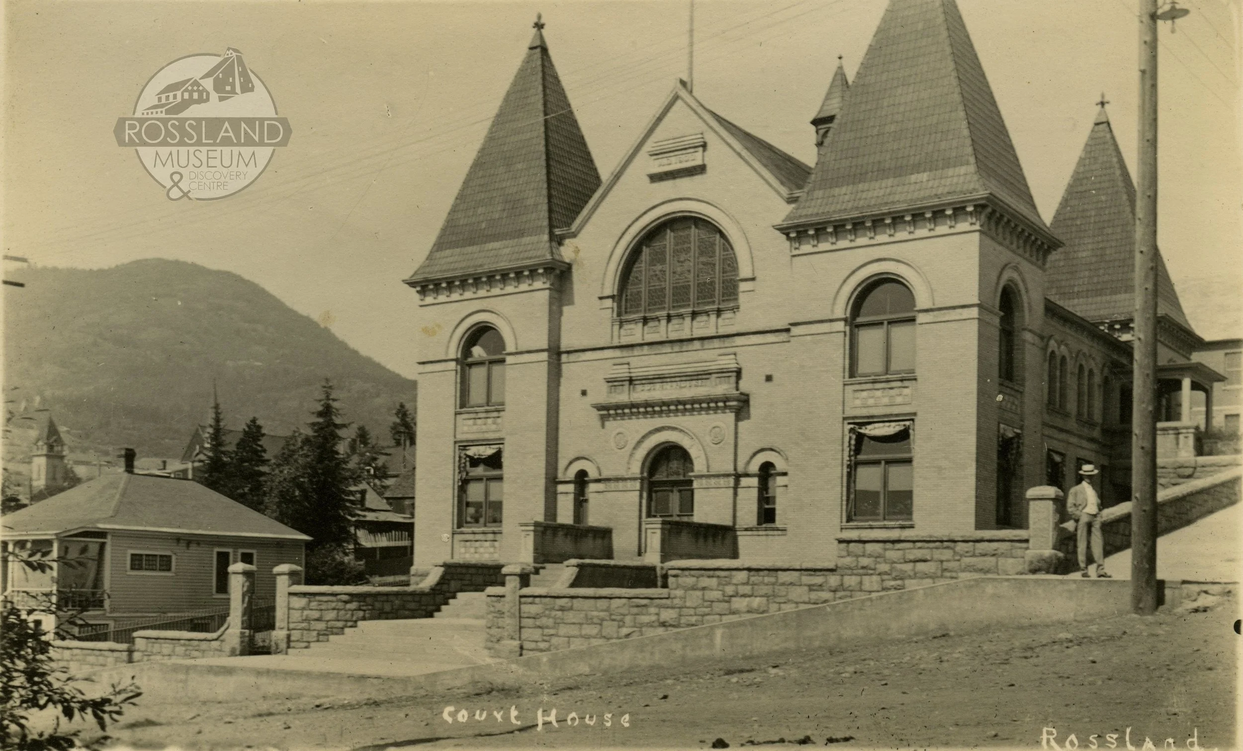 2276.0016: Rossland Court House circa 1920
