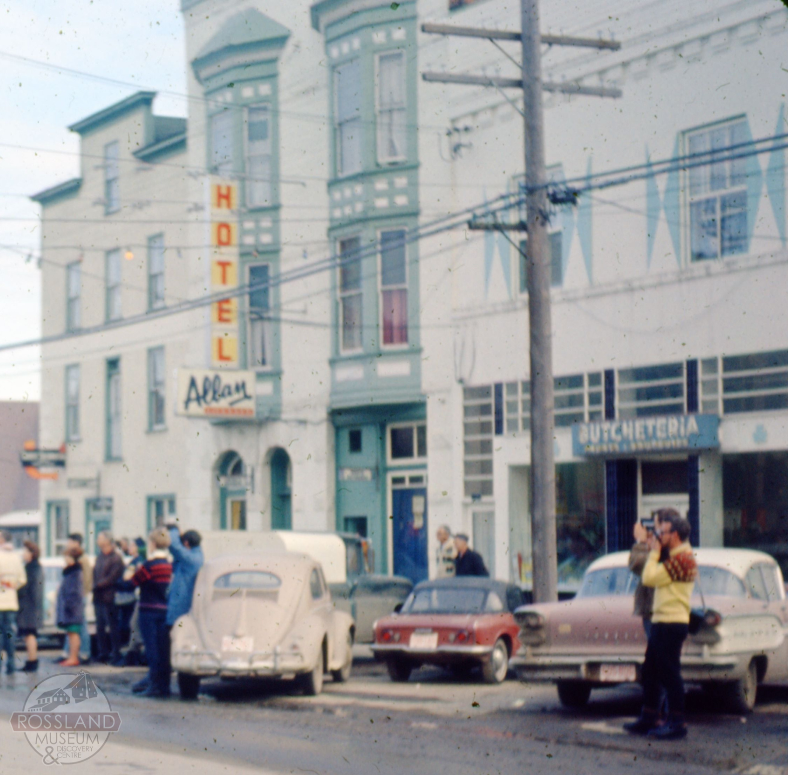 A2020_005_002-burns-block-to-the-right-of-allan-hotel-watermarked.png