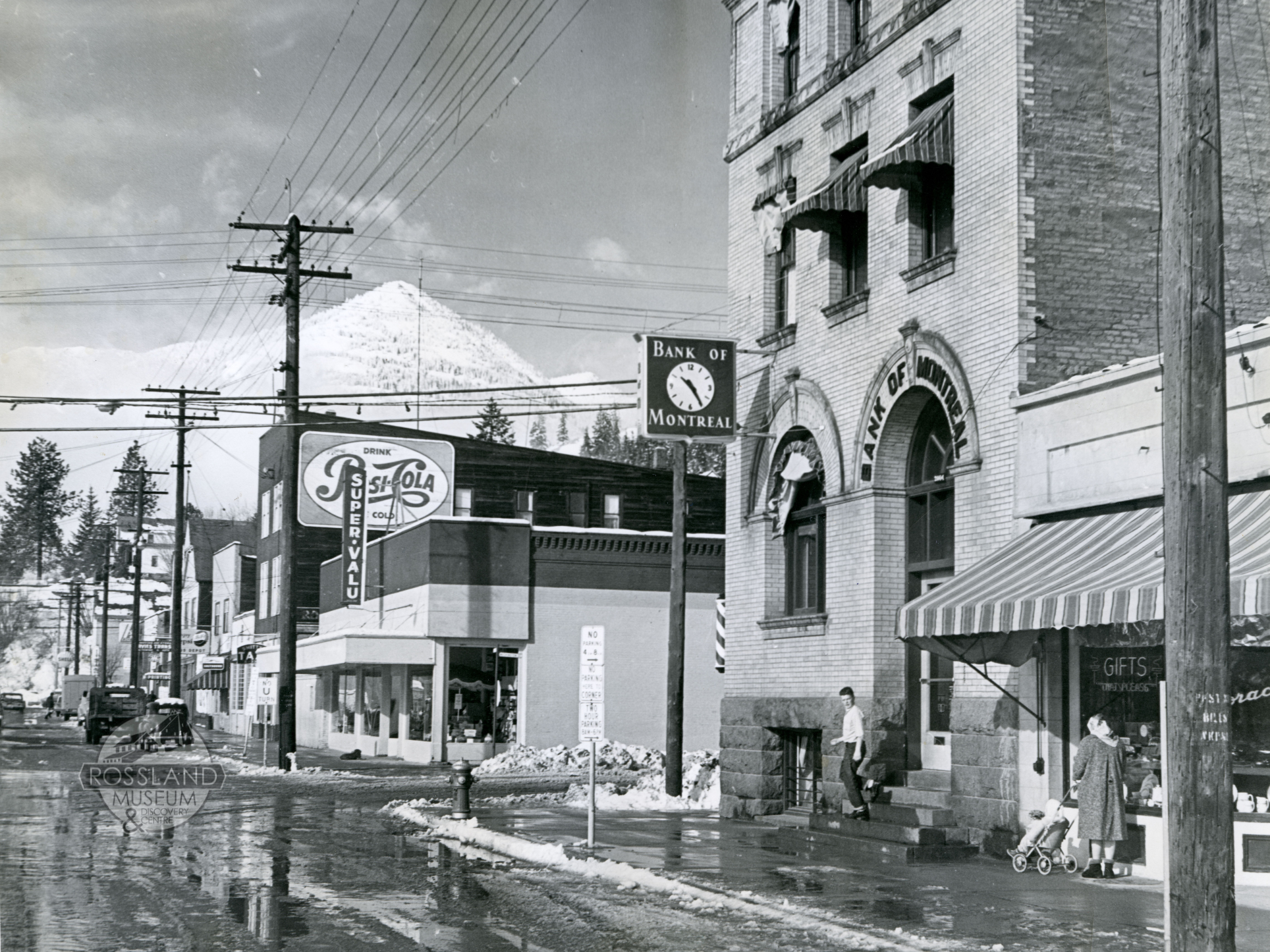 2282.0011-hunter-brothers-store-1961-watermarked.png