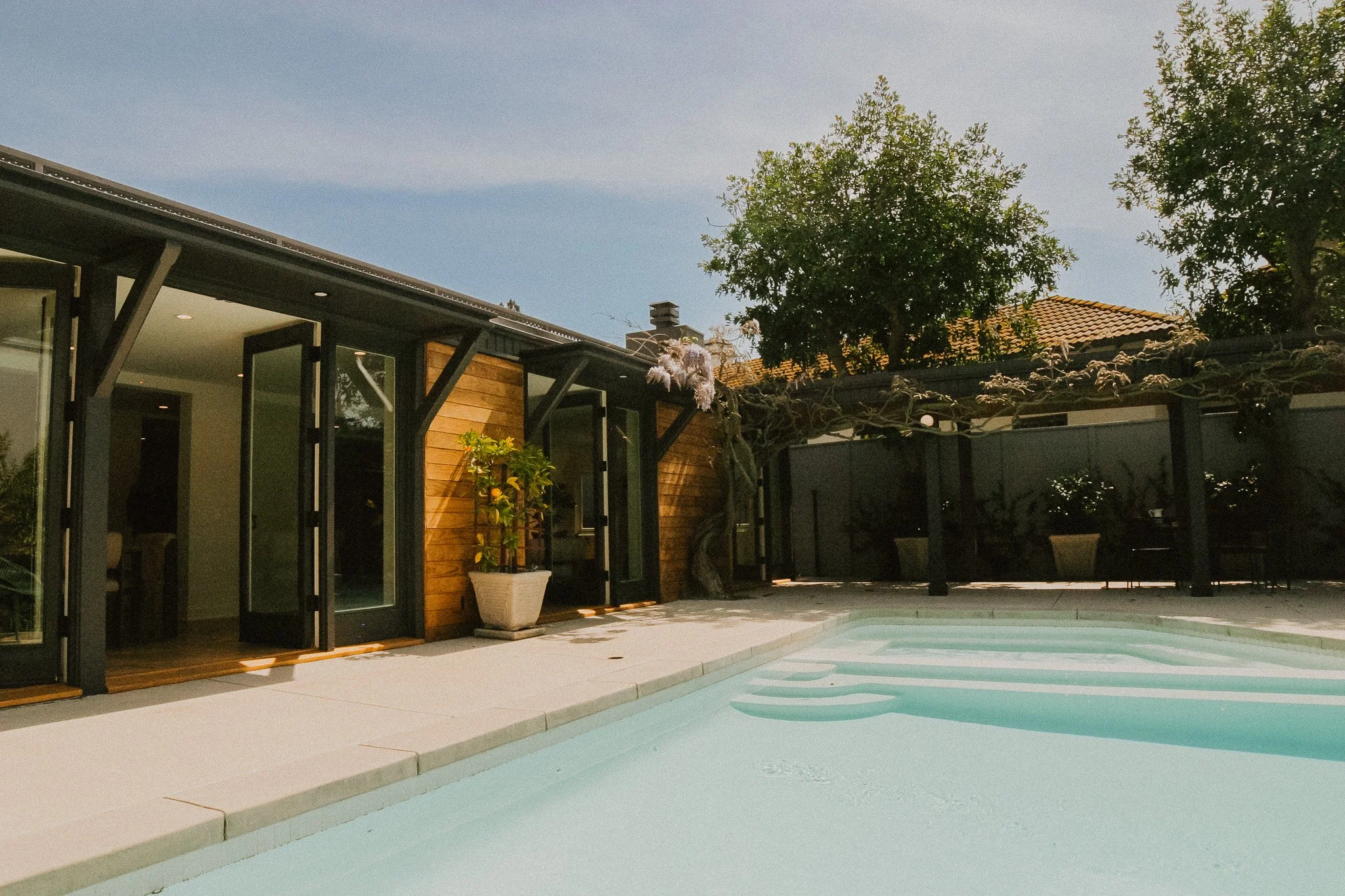 What’s Driving Pasadena’s Luxury Home Sales in 2025?