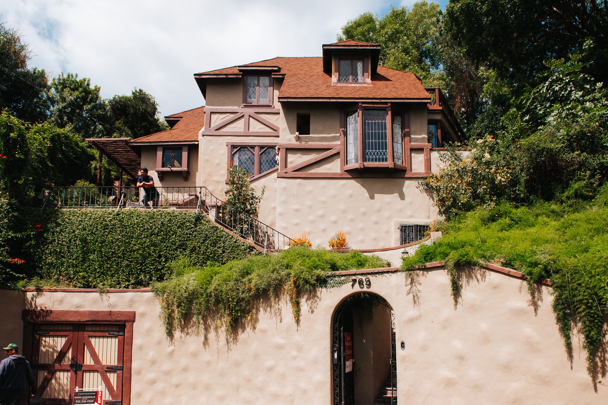 Should I Buy a Home in Pasadena With Foundation Problems?