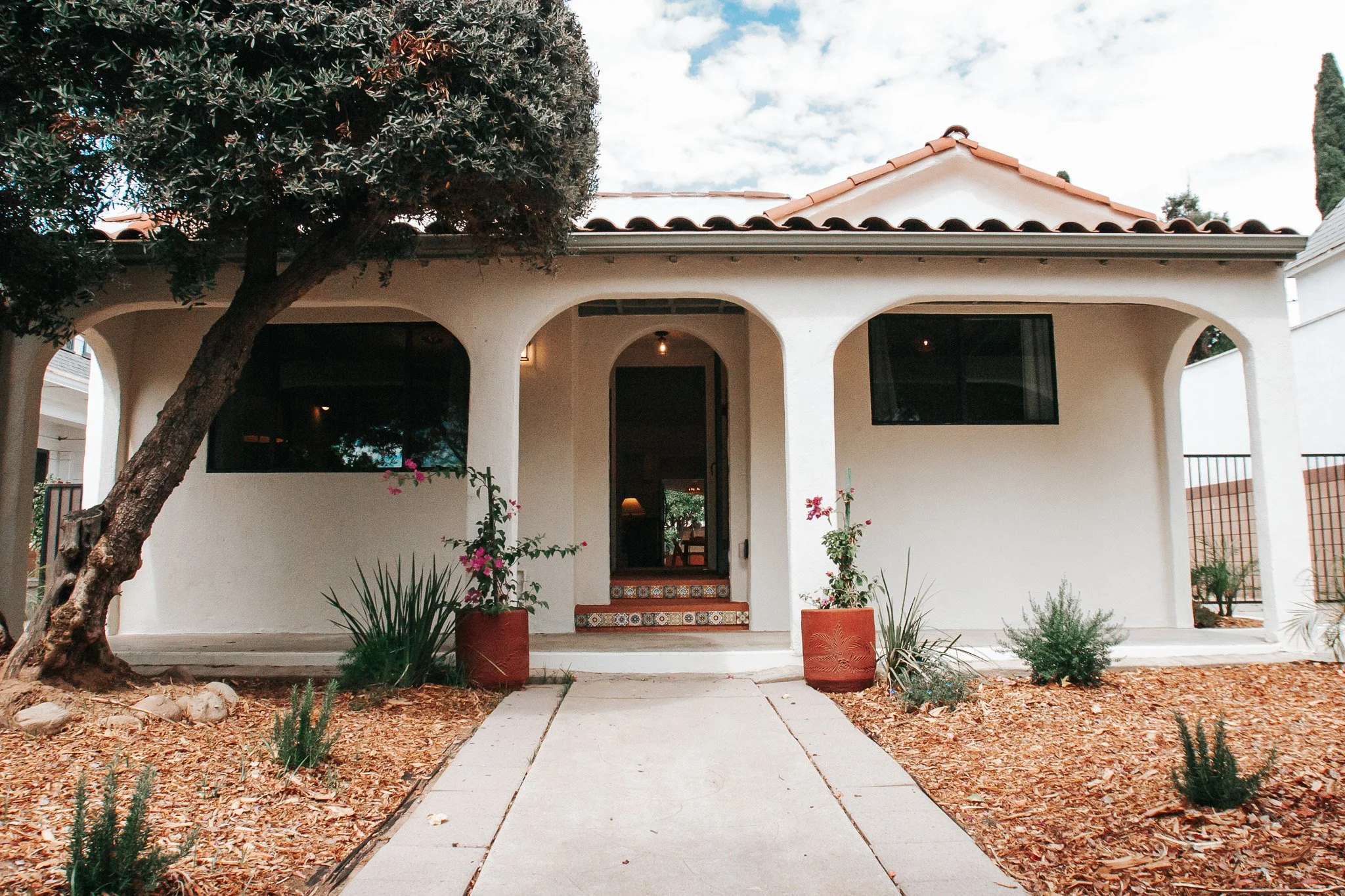 How Do Multiple-Offer Situations Work for Buyers in Pasadena?