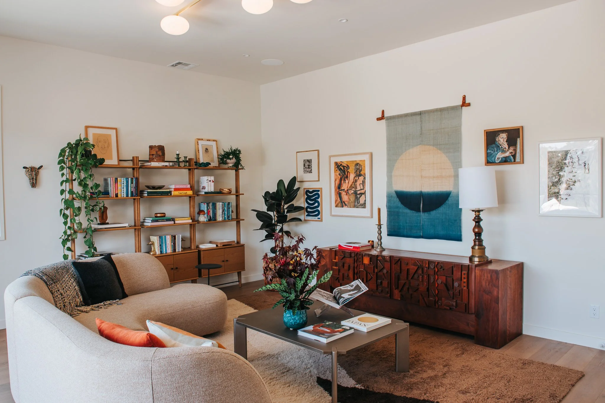 Should I Buy a Home Now or Wait for Mortgage Rates to Drop?
