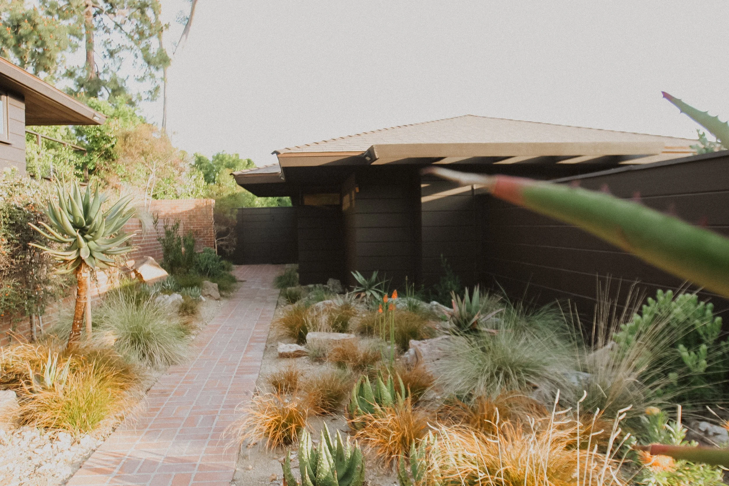 How Do Solar Leases or PPAs Impact Your Pasadena Sale Price and Buyer Pool?