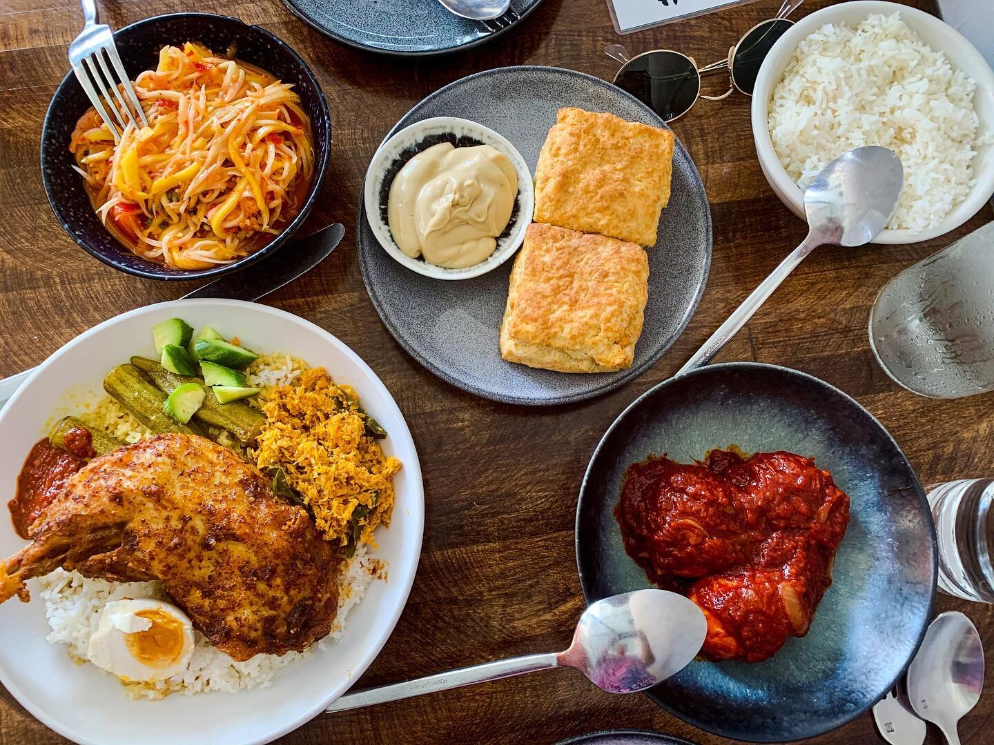 I&rsquo;m a big fan of ethnic brunch and Malaysian restaurants are few and far in between, so @makan_dc has been on my list for a while!

Tucked into a street corner in Columbia Heights, Makan&rsquo;s modern Malaysian cuisine is a treat for the sense