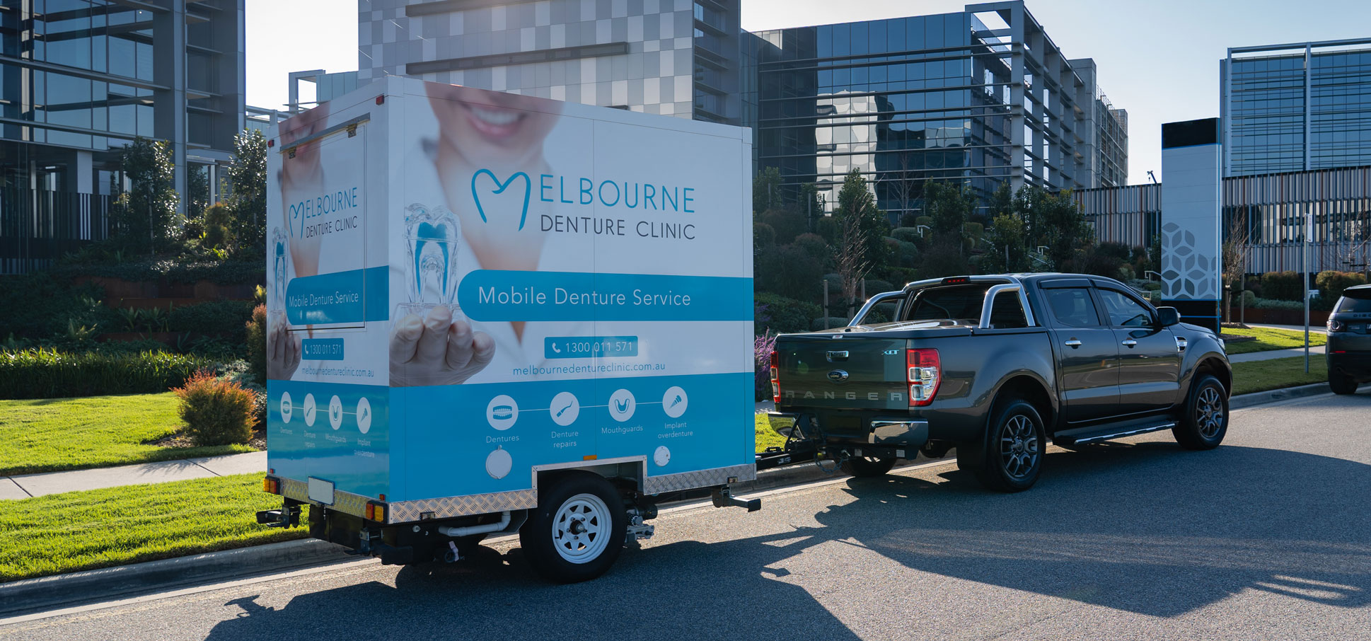 slider1-trailer-melbourne-denture-clinic.jpg