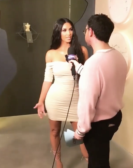 kim_kardashian_west_white_ruched_off_shoulder_dress_frock_la__2018.png
