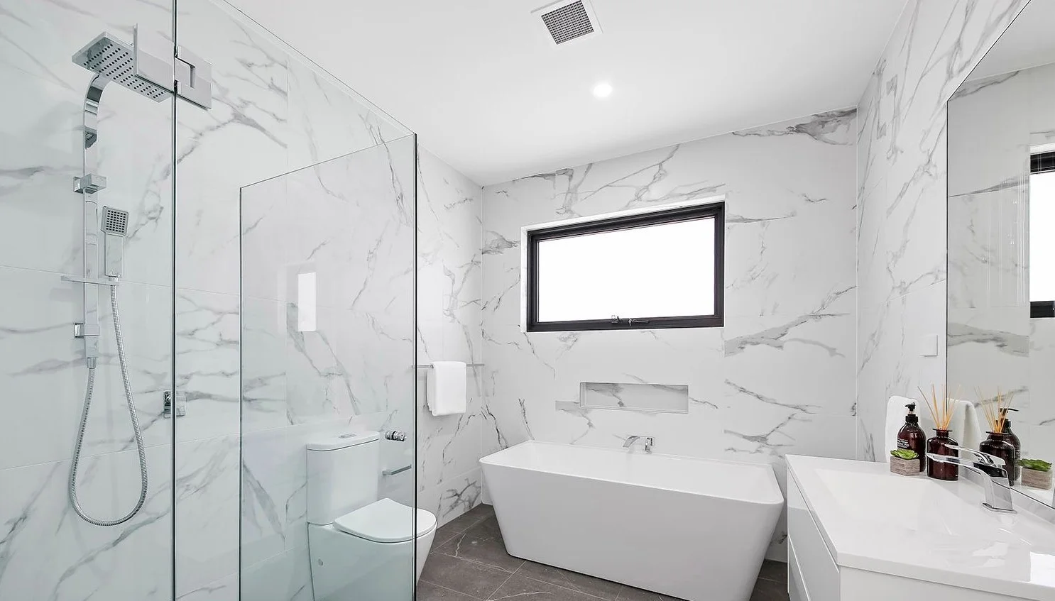 House Bathroom 1.jpg