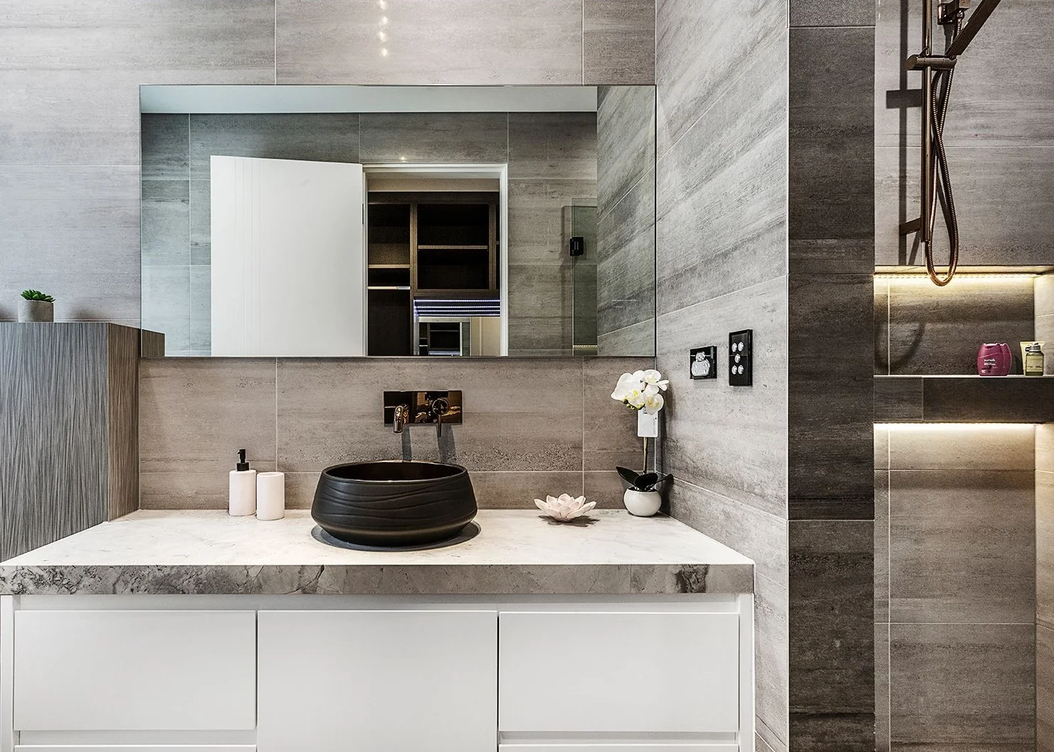 Duplex Bathroom 6.jpg