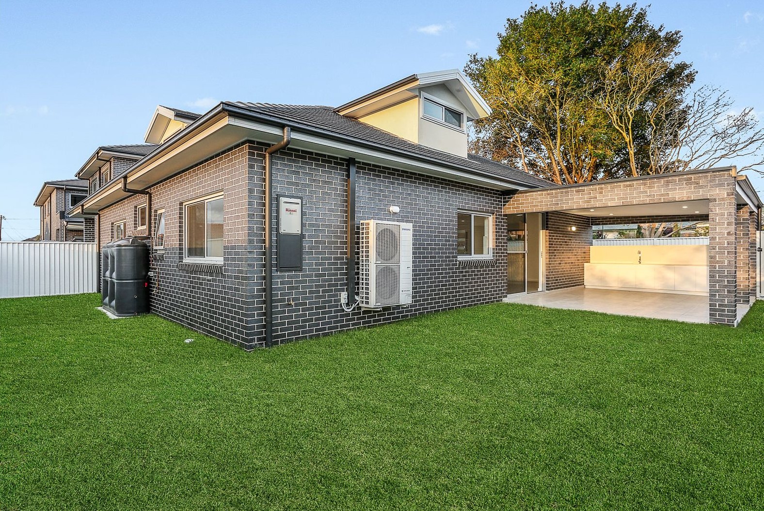 Townhouse Yard 2.jpg