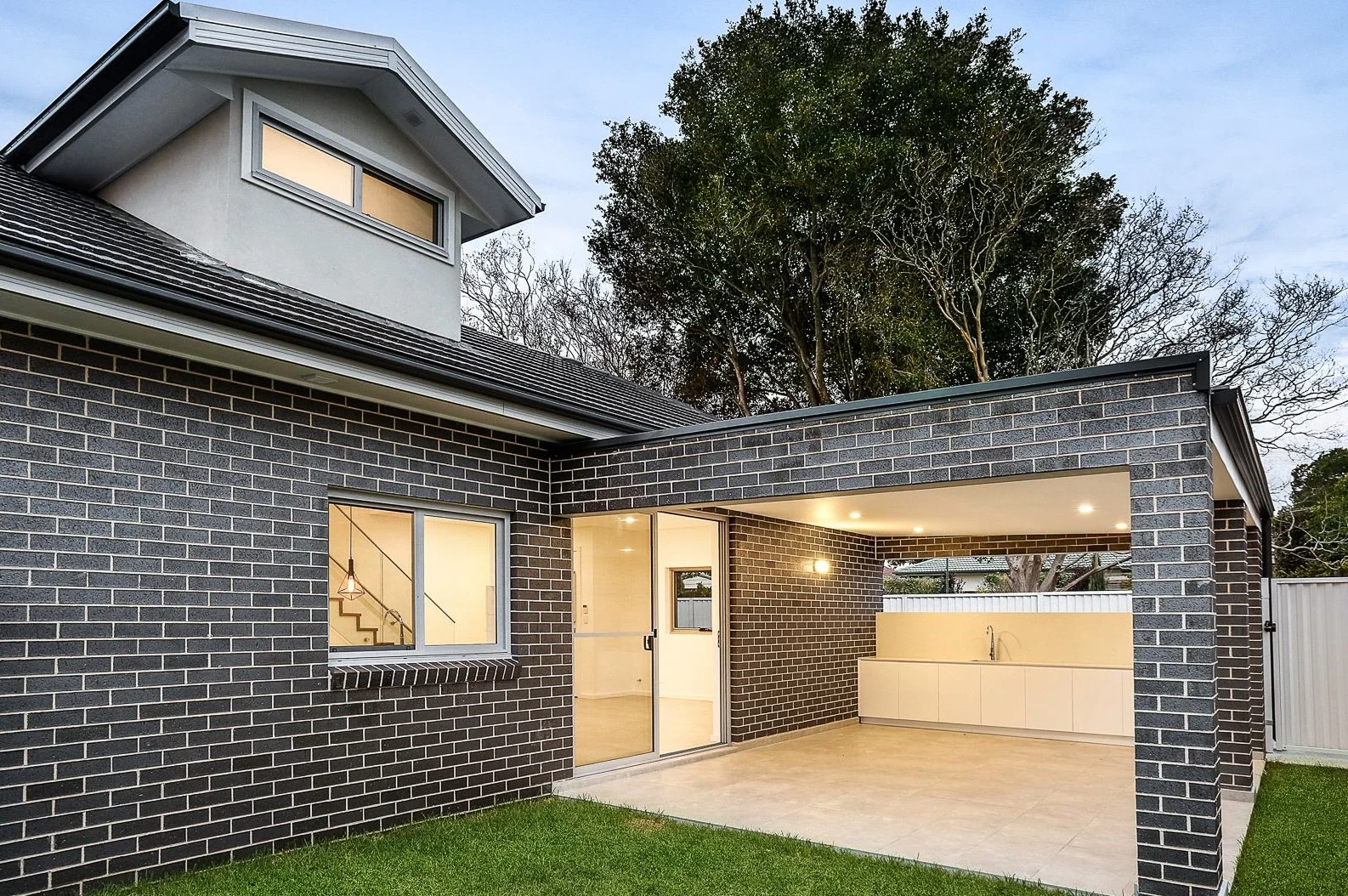 Townhouse Yard 1.jpg