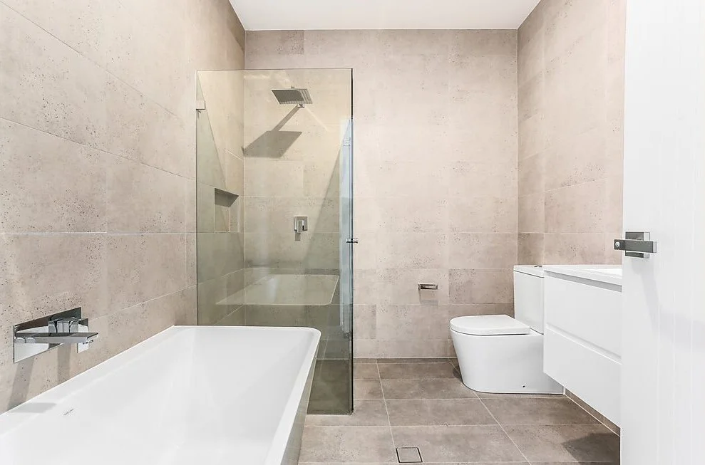 Townhouse Bath 3.jpg