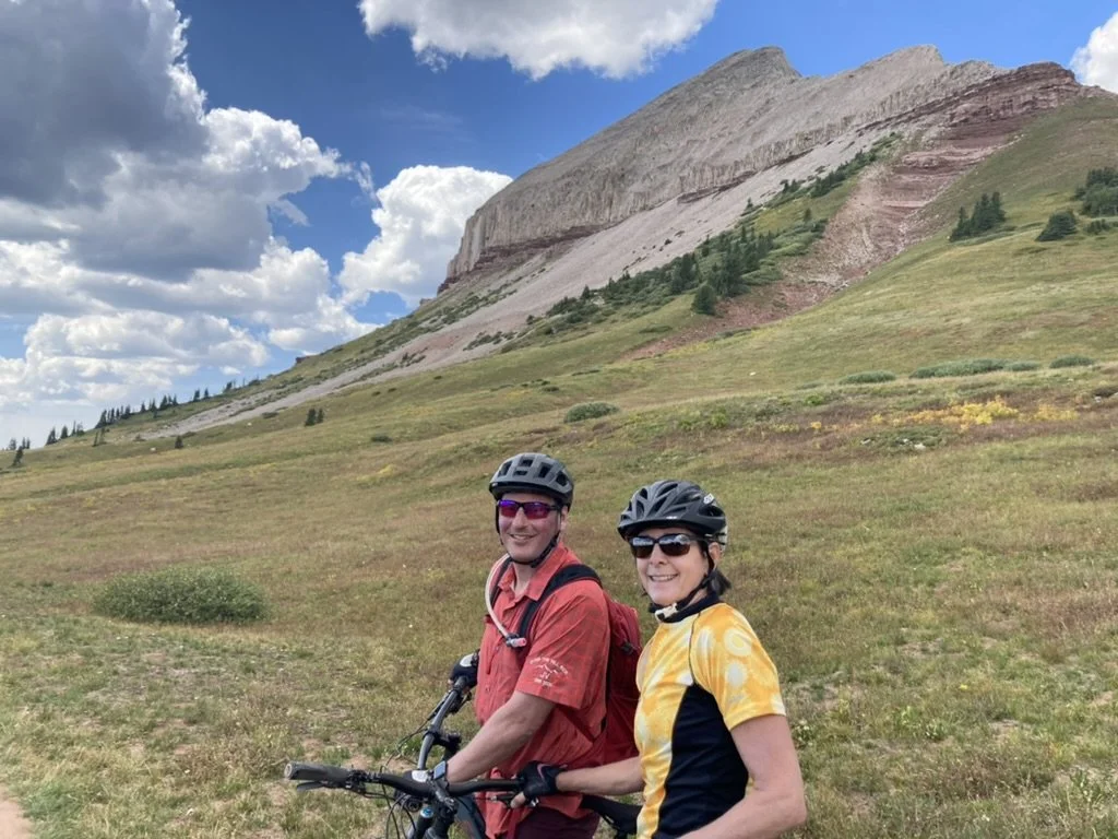 Episode 275: Jeff and Jenny Vierling's Tailwind Tales - Taste-Testing and Airport Antics