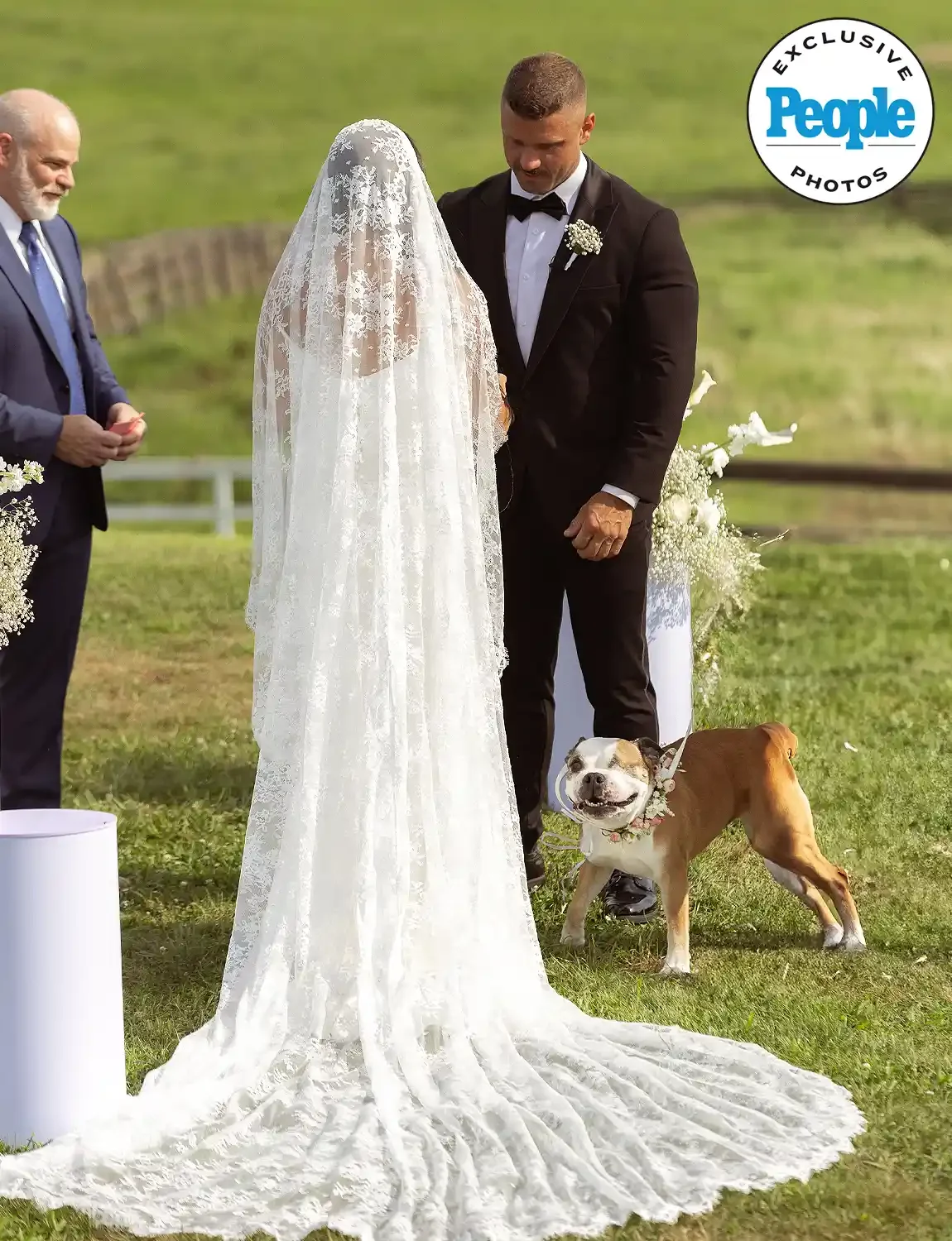 Bride-and-Groom-Surprise-Wedding-Guests-with-Adorable-Rescue-Puppies-082125-3-a148c52c8b21406bb0bdd101ede55acb.webp