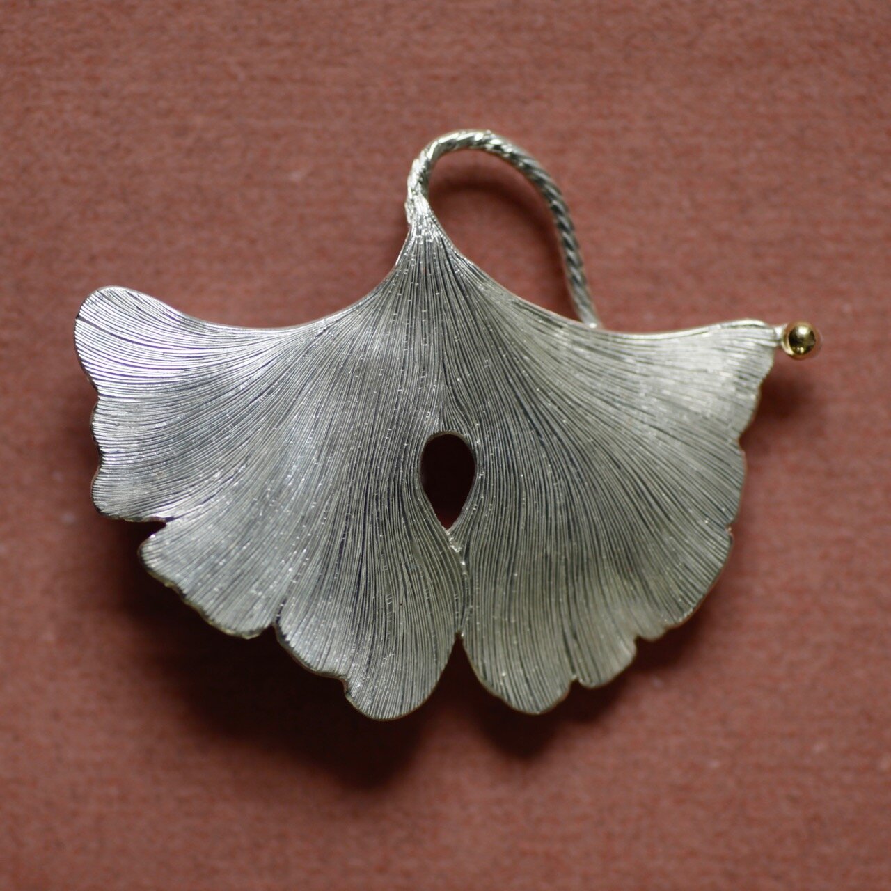 Malcolm Appleby: Gingko Leaf Brooch