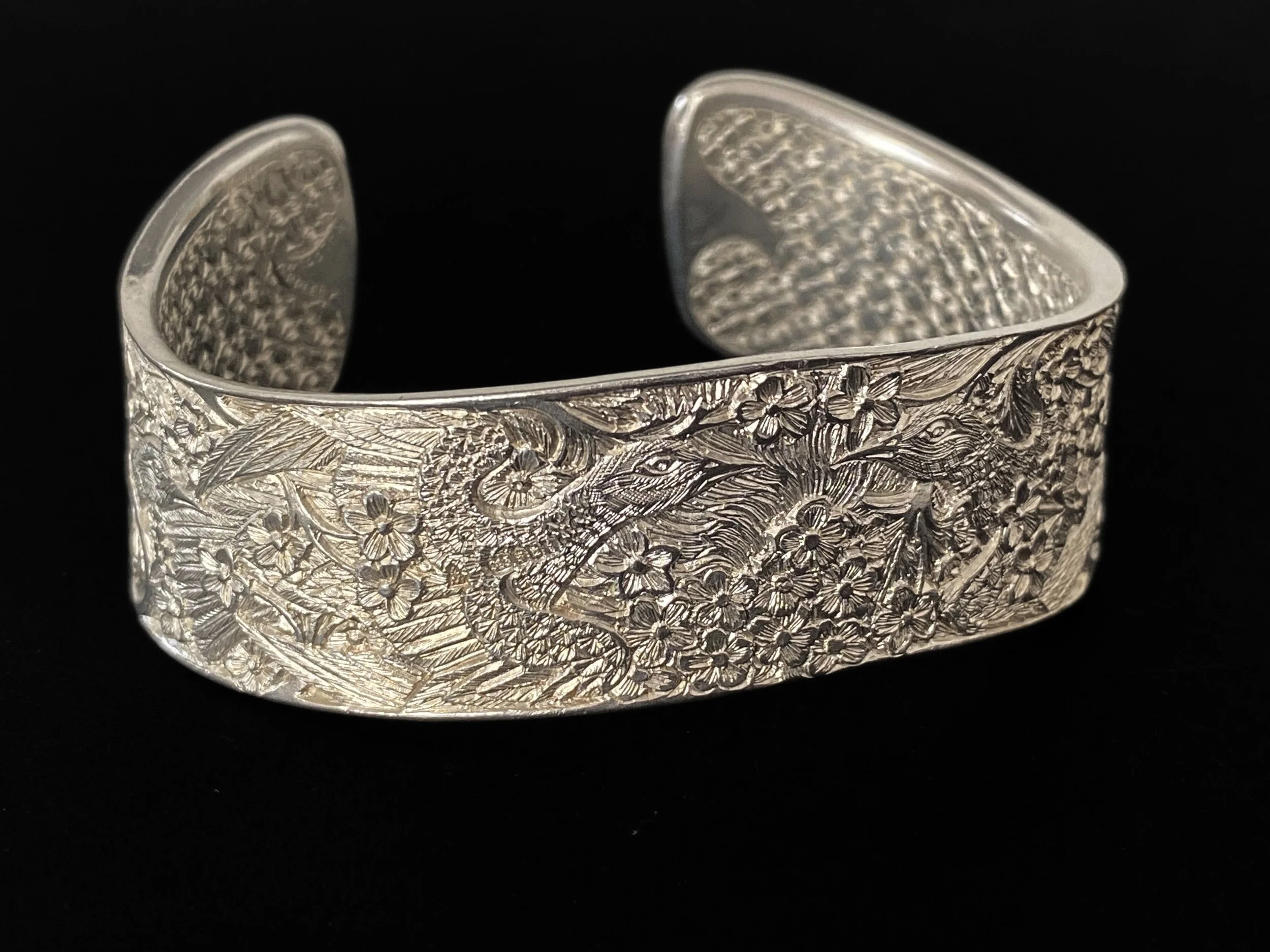 Malcolm Appleby: Dove and Wild Cherry Bangle