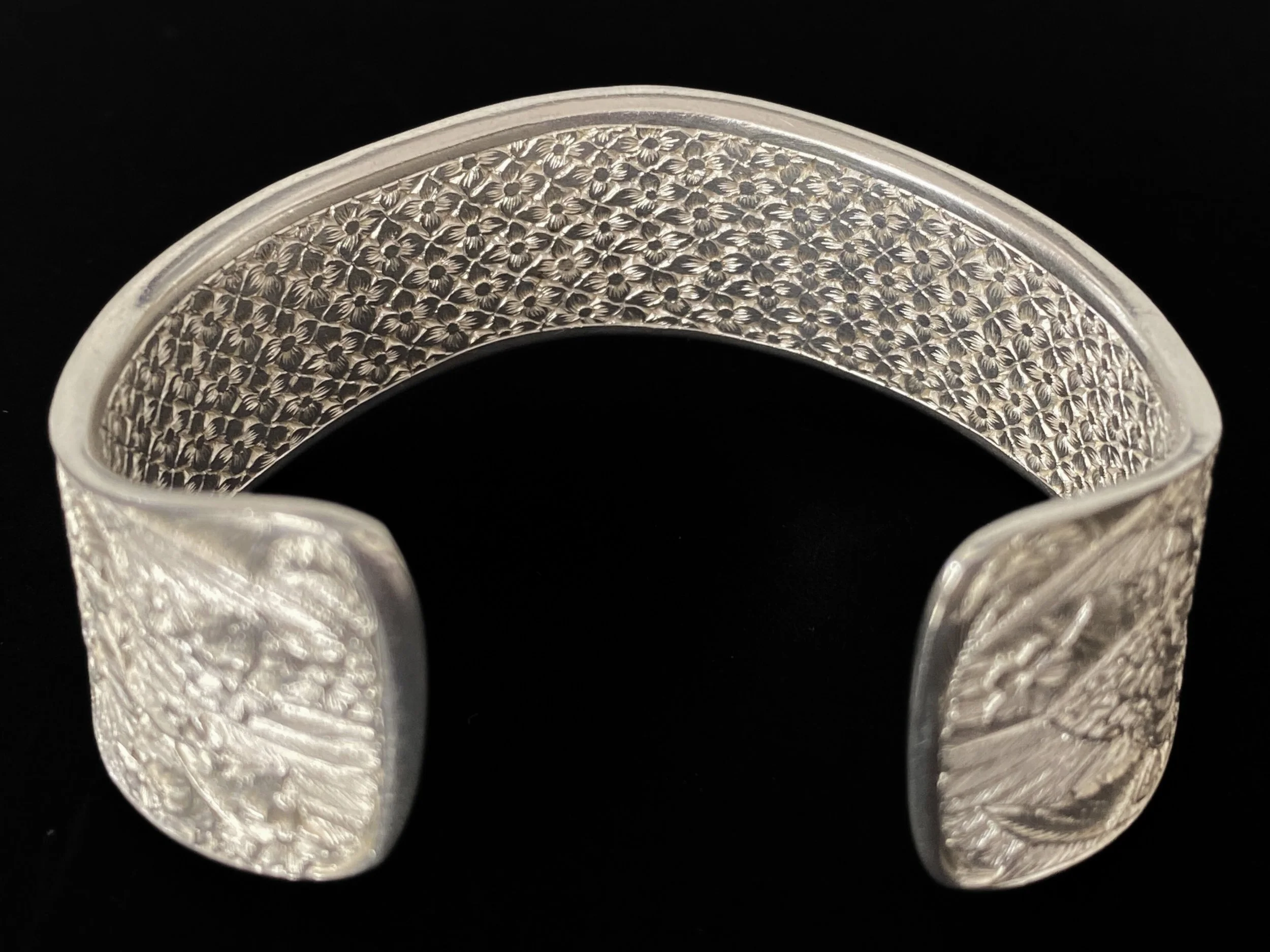 Malcolm Appleby Bangle back (1).jpg