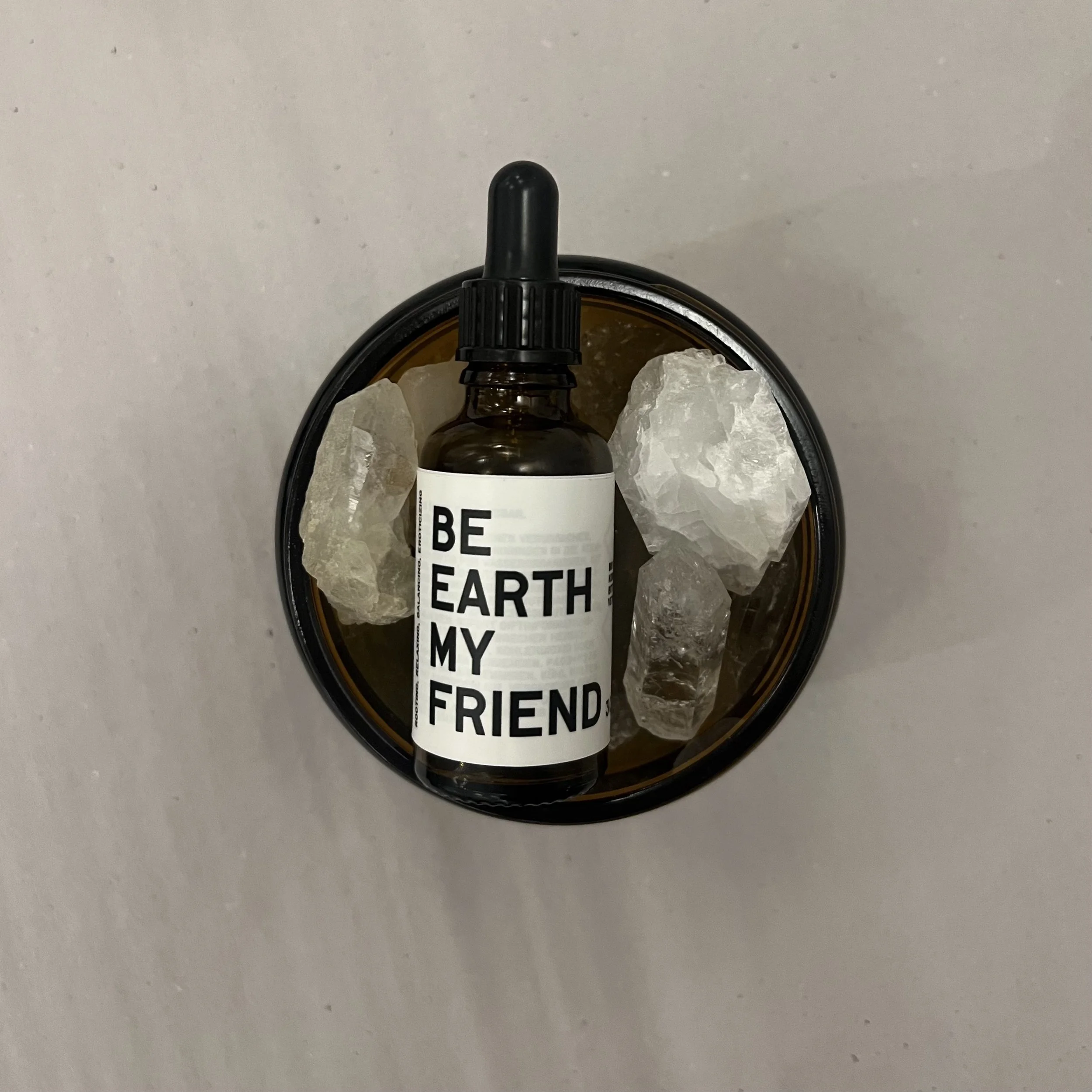 BE SOLID MY FRIEND EARTH Bergkristalle & EARTH Duftöl 30ML
