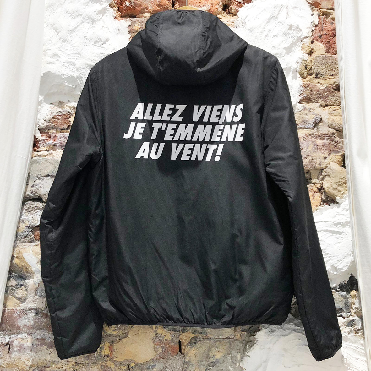 veste noire.jpg