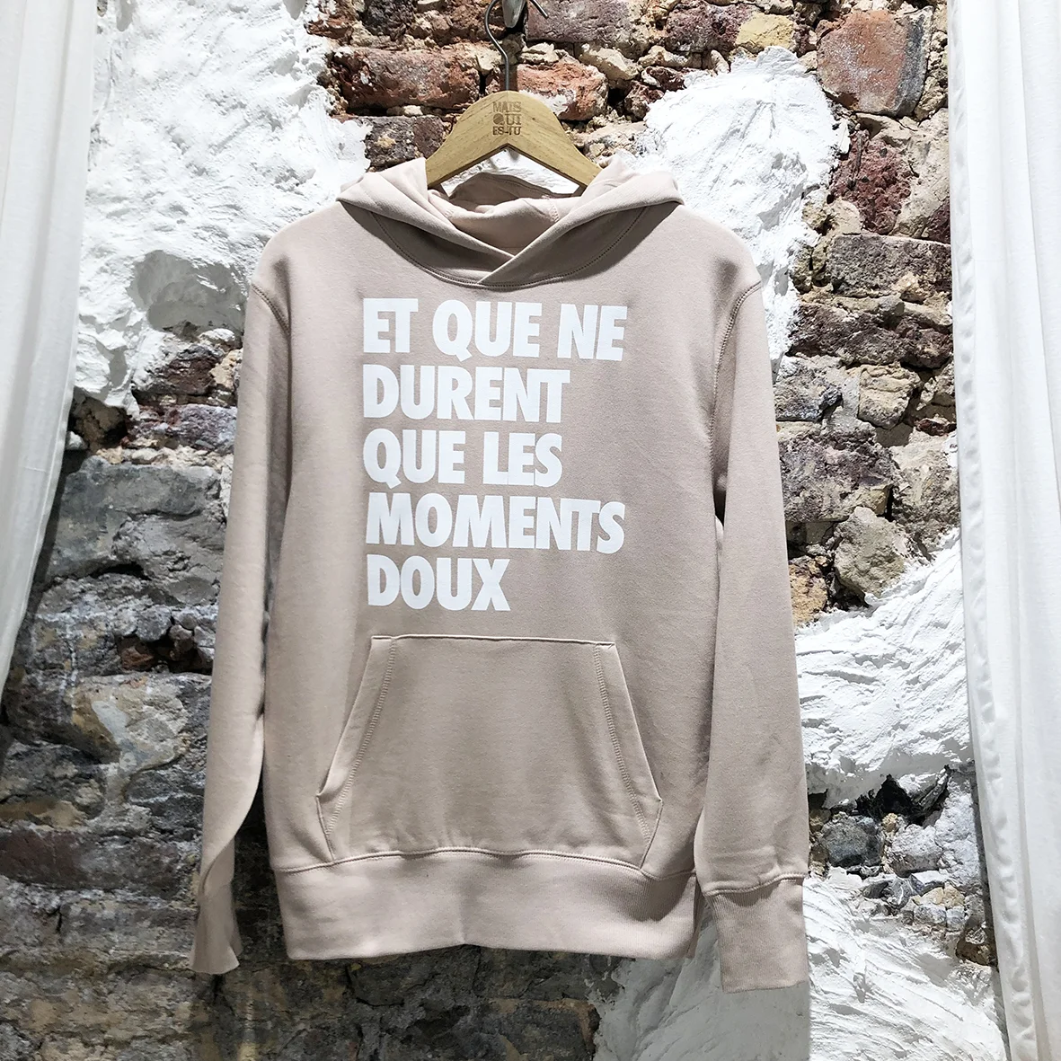 et que ne durent les moments hoodie.jpg