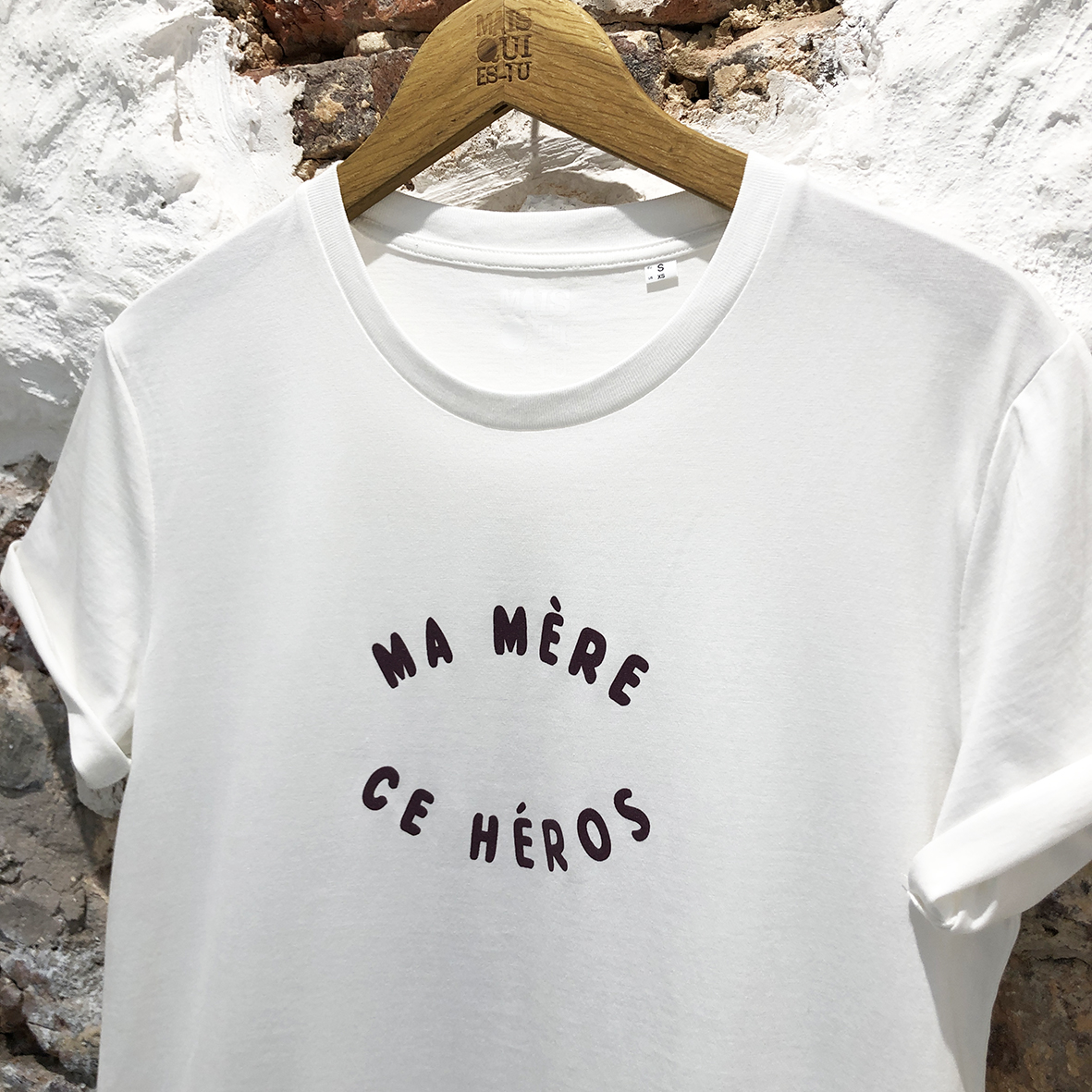 ma mère ce héros zoom tee.jpg