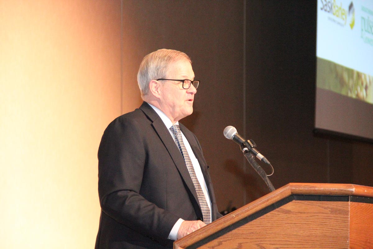 Former Minister of Agriculture and Agri-Food, the Hon. Lawrence MacAulay, announces the Canadian National Wheat Cluster at CropSphere 2019.