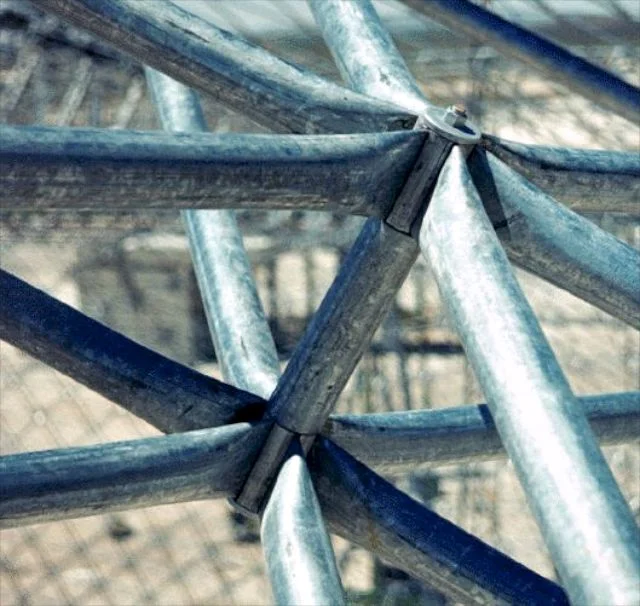 Geometrica's universal hub carries bending moments across the joint