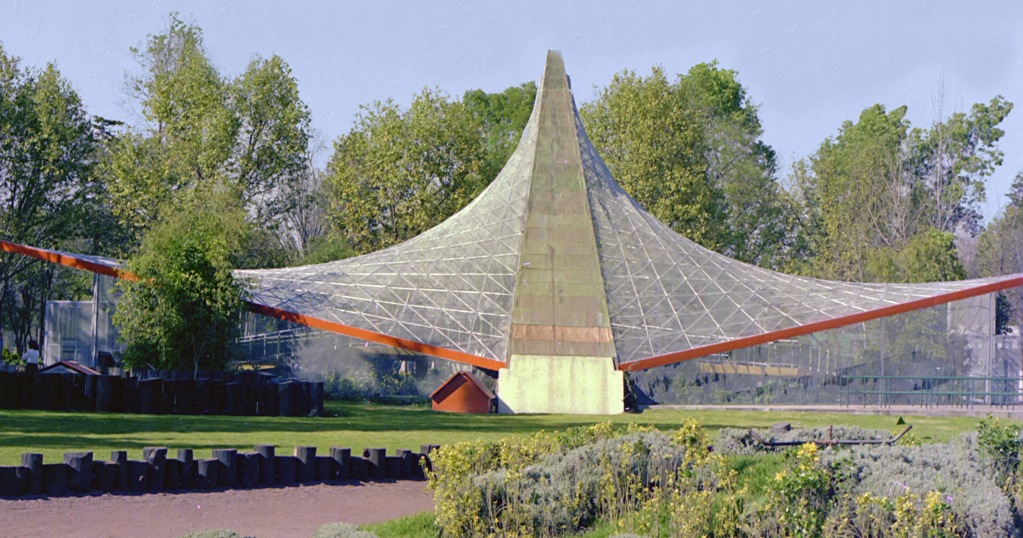 Chapultepec Aviary