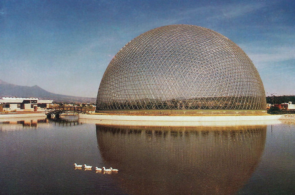 Aviario de 40m de Diámetro.