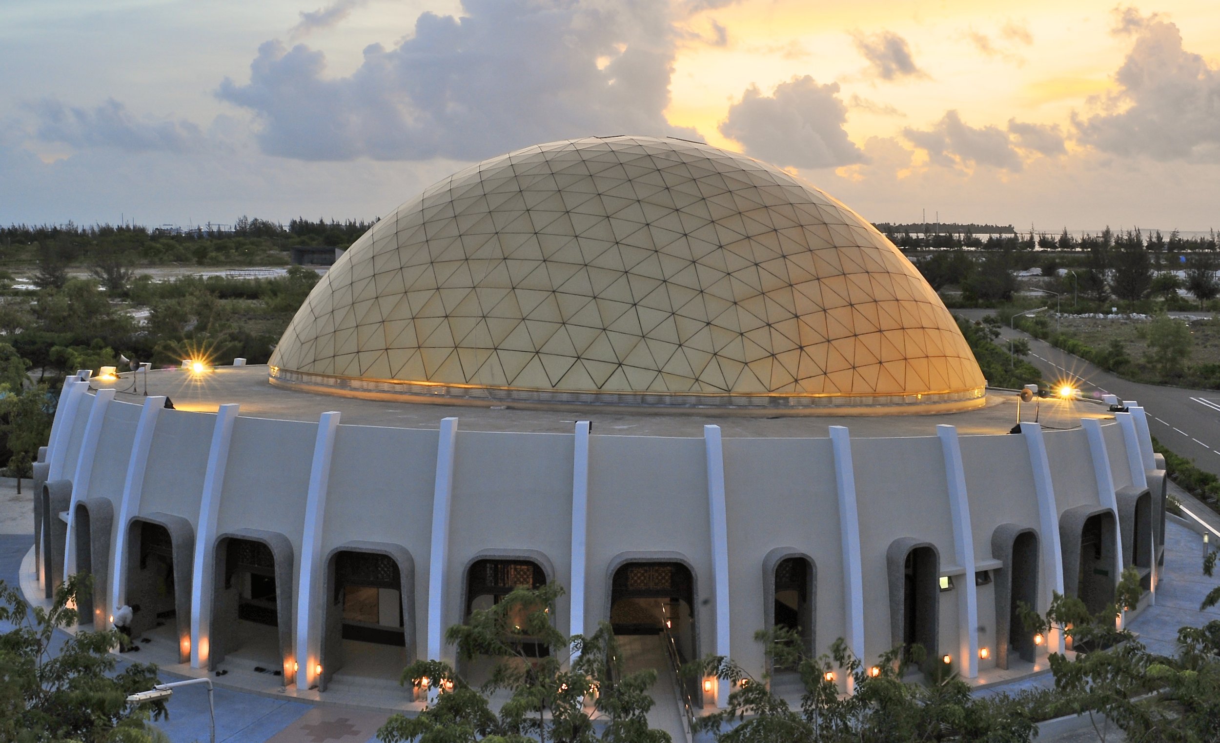 The Hulhumale Mosque in the Maldives is recognized as one of the most beautiful places of worship in South Asia.